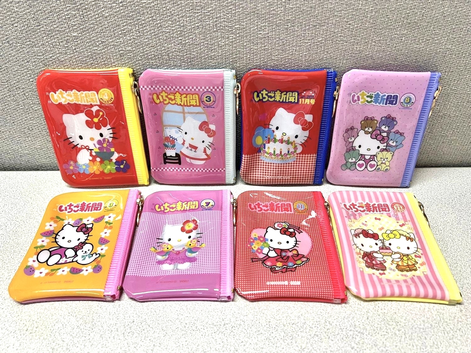 🎌日本直送🎌草莓新聞Hello Kitty迷你 收納包 散子包 卡包 