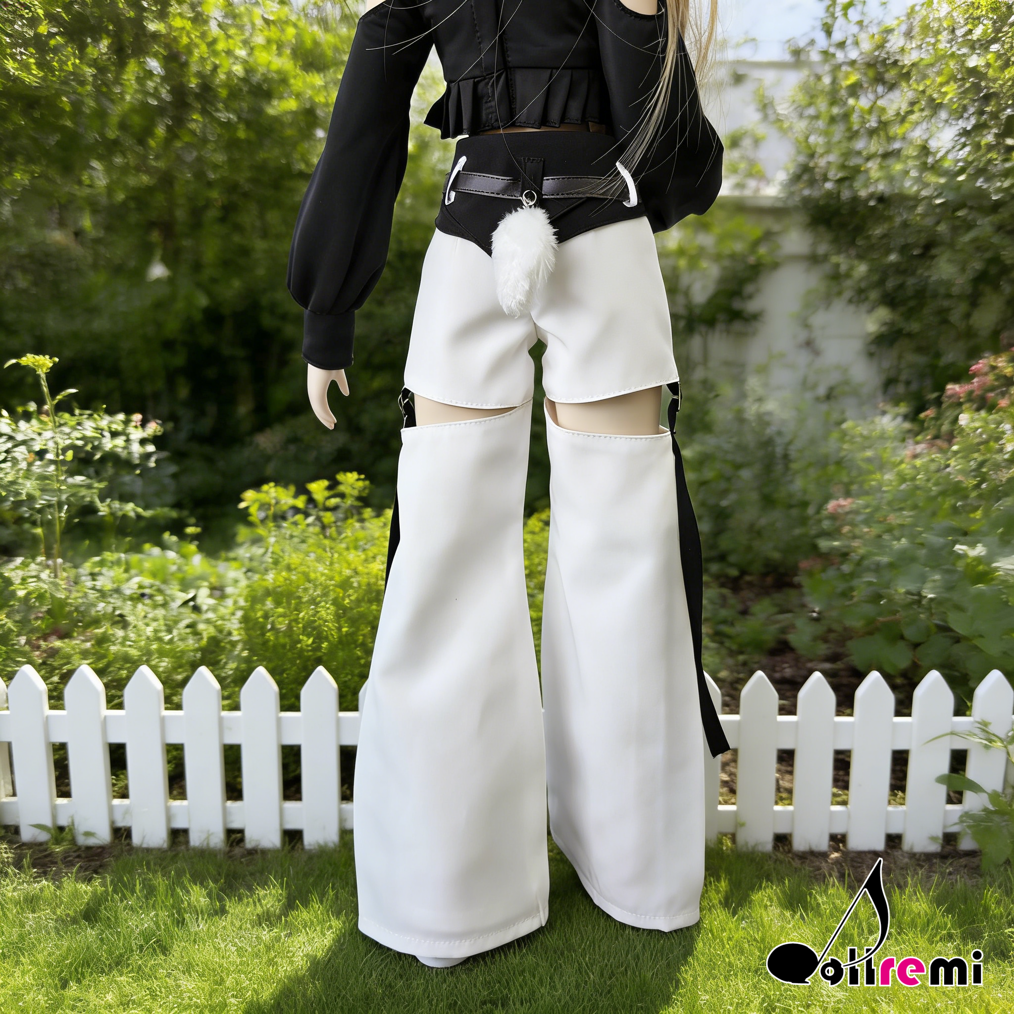 【dollremi】(DD0917A) 大腿鏤空闊腿褲 Thigh-cut-out wide-leg pants