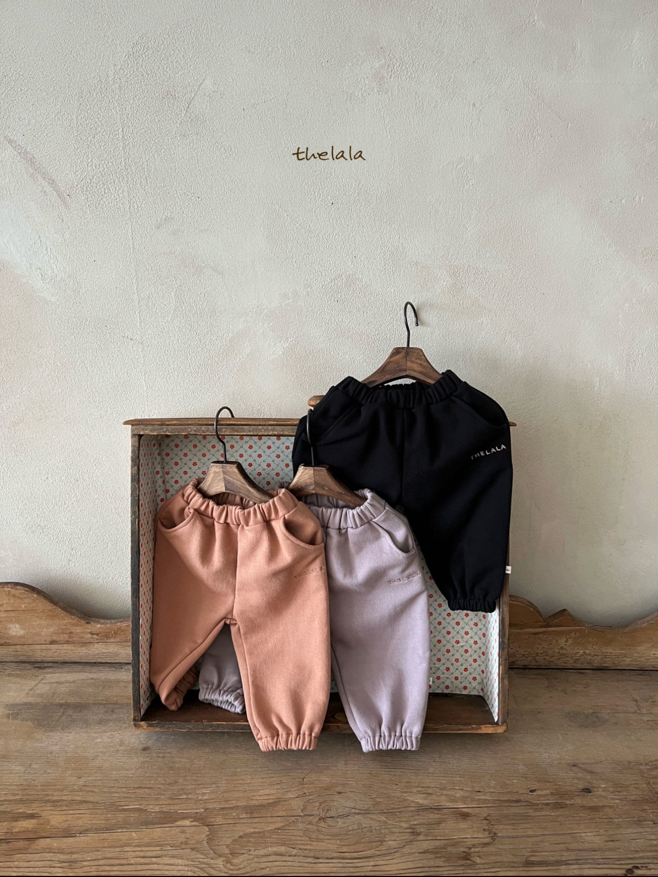 🌸預訂 韓國直送🌸🇰🇷THELALA六色標誌刺繡束腳運動褲