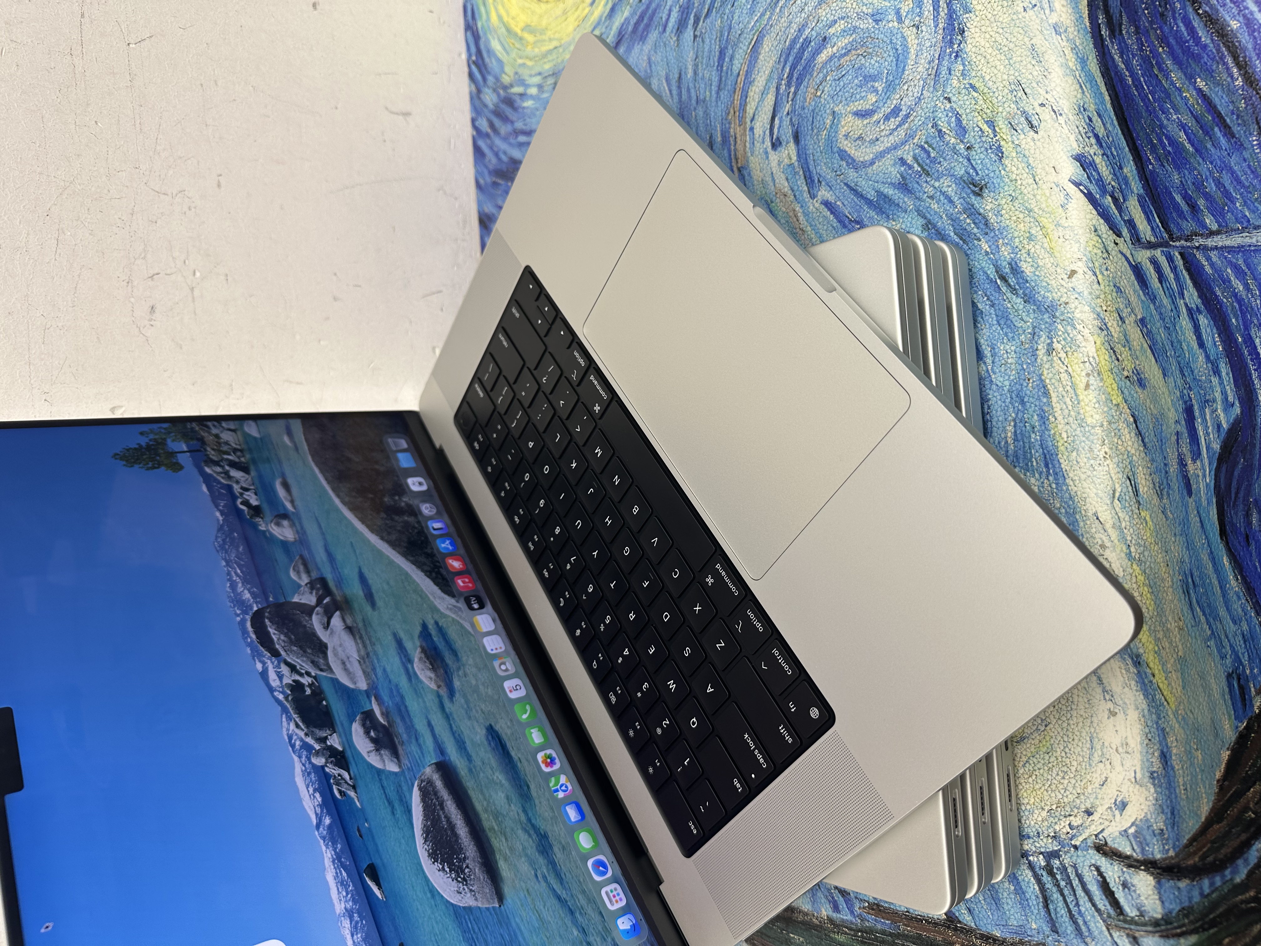 APPLE  MacBook Pro 2021/ M1 Max CPU / 64GB Ram/1TB SSD/24核心GPU/10核心 CPU/Liquid Retina XDR Mon/16寸/銀色 / 畫圖/剪片/ Gaming Laptop / PC / Work / M1Max