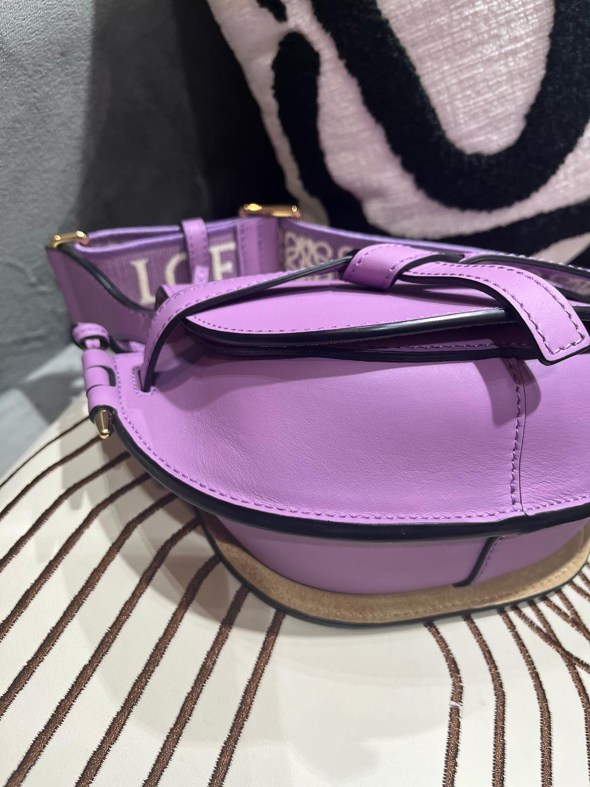 Loewe gate mini calfskin, 100%Authentic ,99%new ✅Dust bag