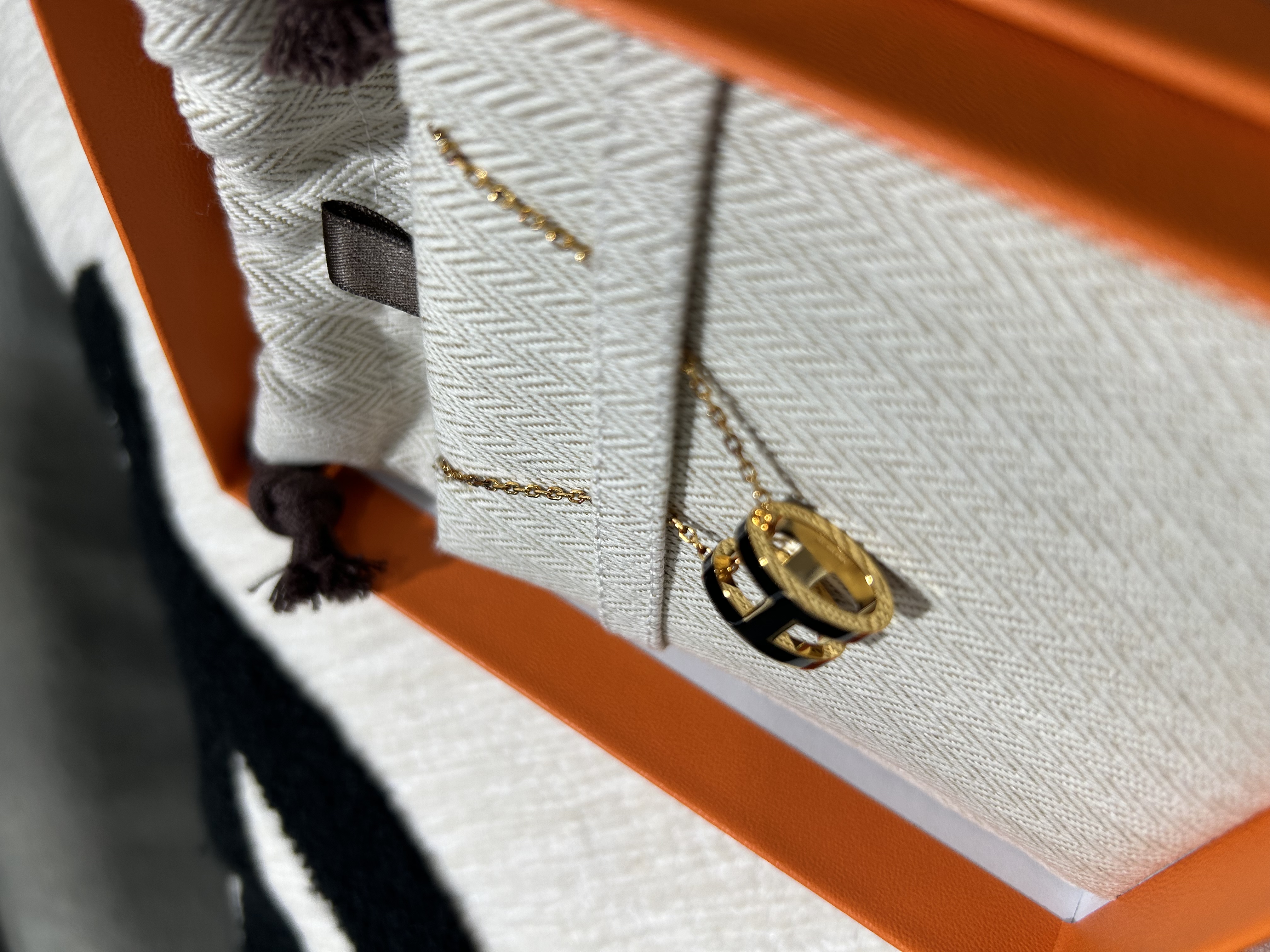 全新 Hermes pop H necklace 黑金大POP H 100%Authentic, 100%New 全新  ✅dust bag ✅box
