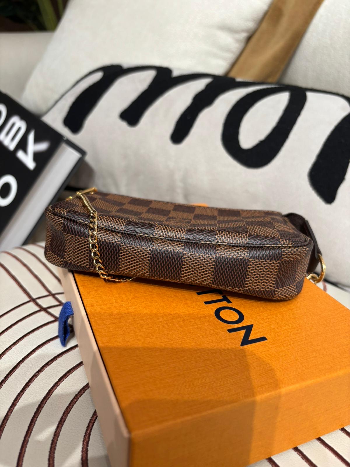 全新 Lv Mini Pochette  100%Authentic,Brand new, unused 全新未使用品 ✅Box