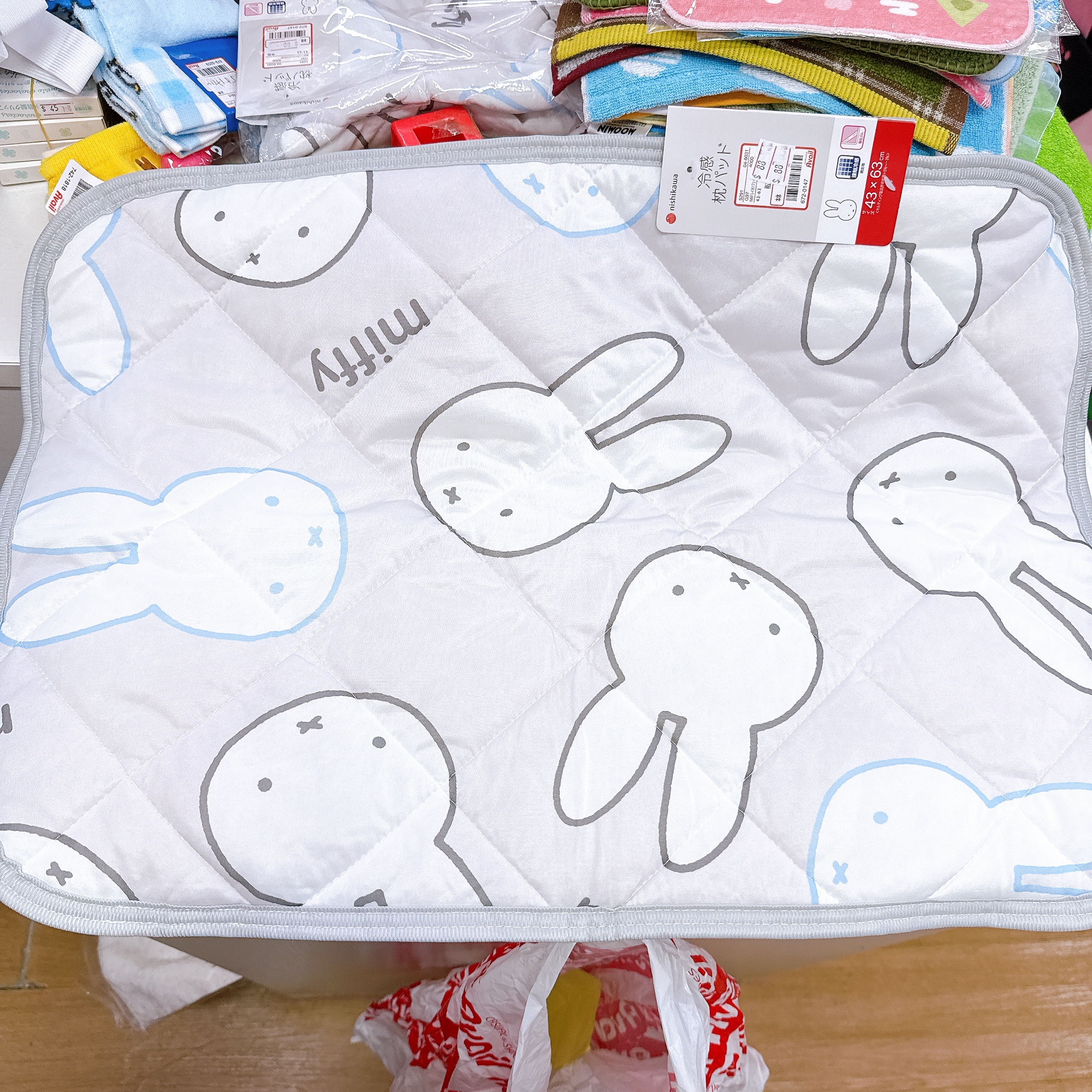 日本直送日本版miffy 43*63cm 涼感枕頭墊