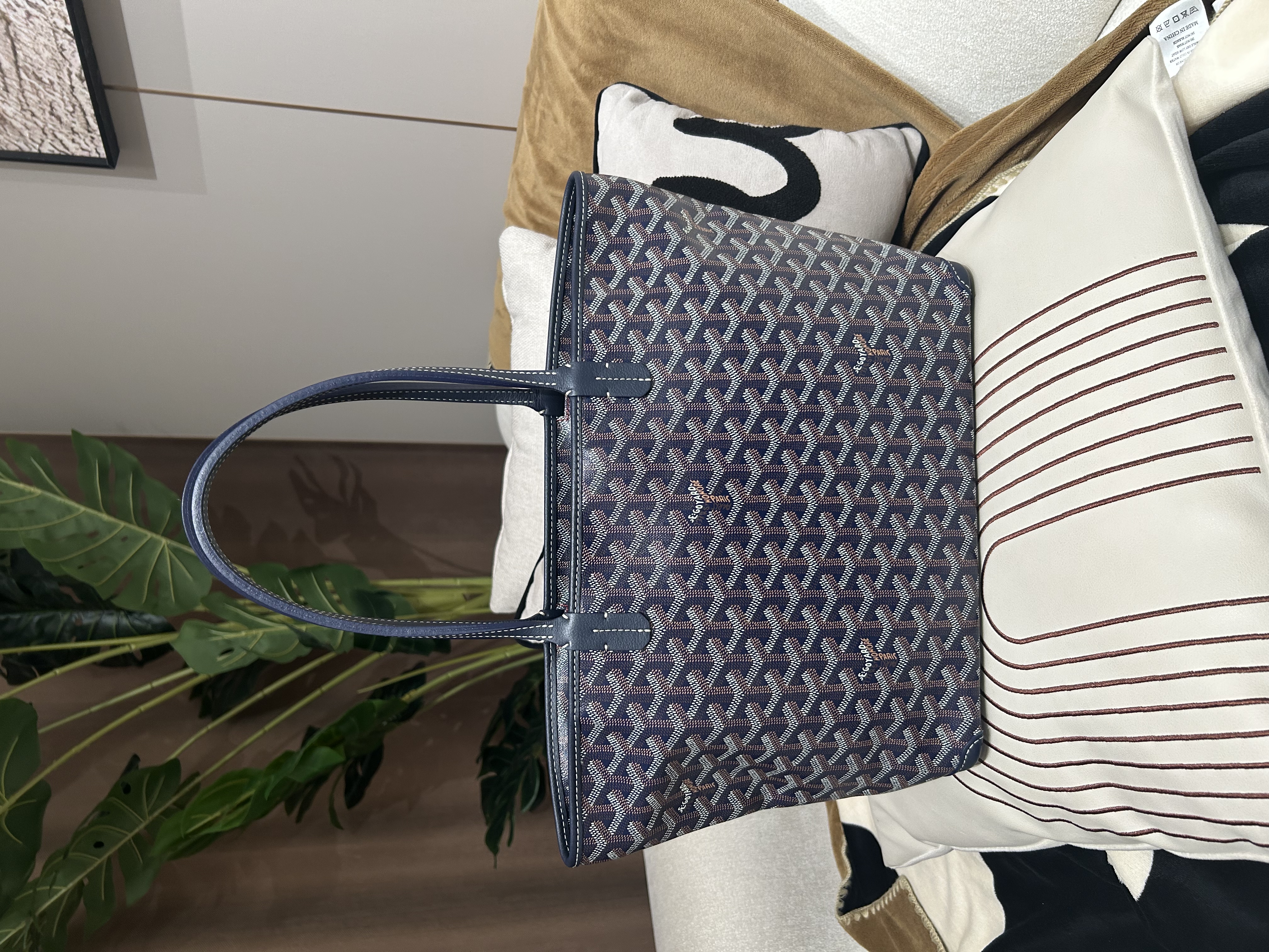 Goyard Artois PM Tote Bag 100%Authentic, 98%New ✅香港專門店收據✅Dust bag