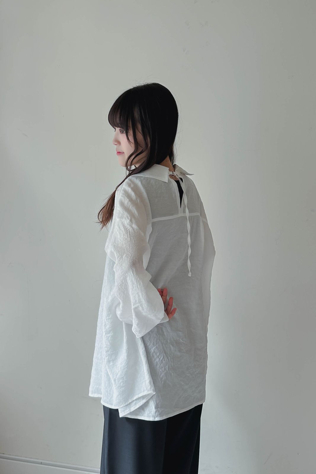 空氣感透膚後扣帶襯衫 (兩色入)