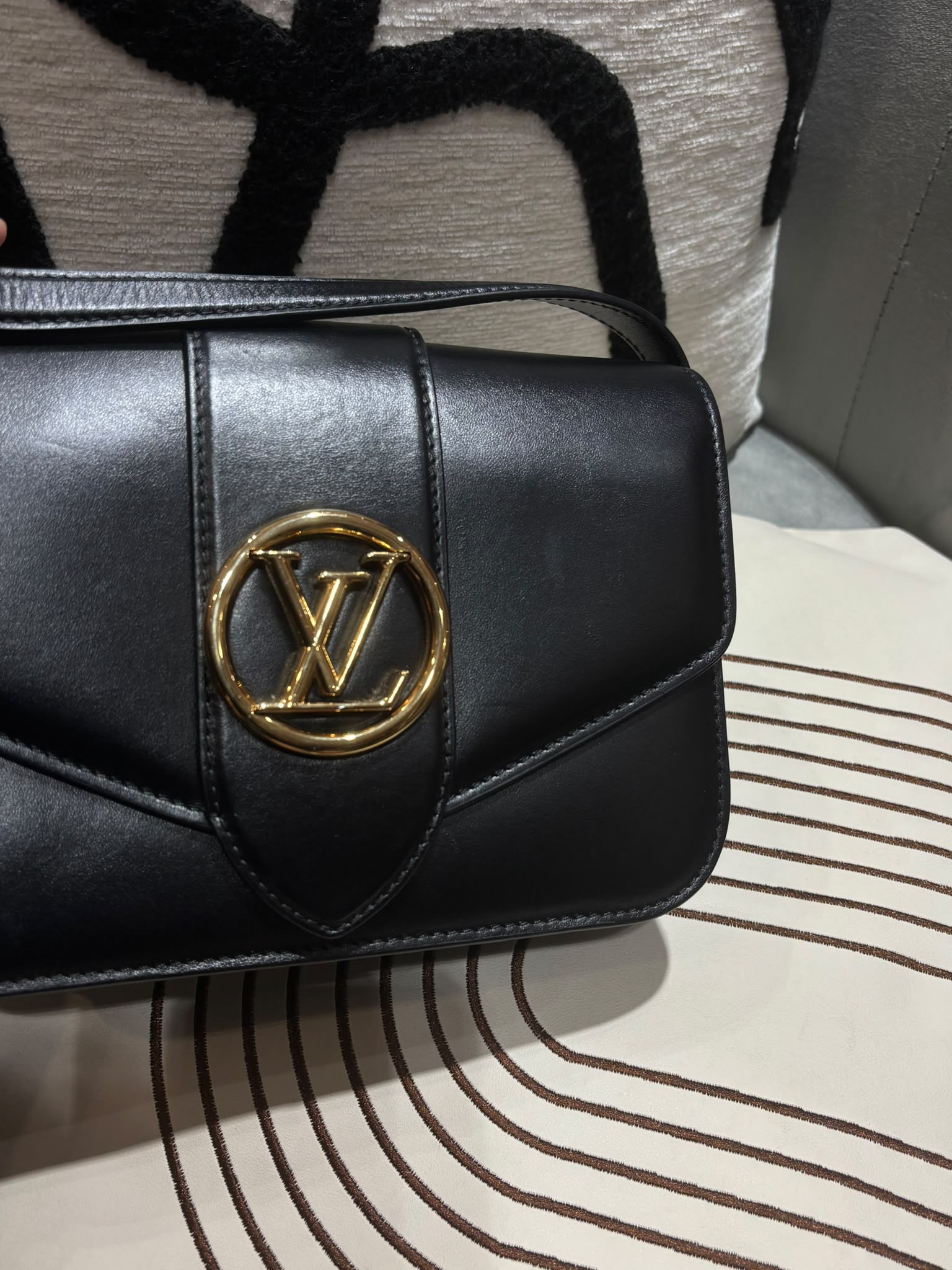 LV Pont 9 黑色小牛皮shoulder bag M55948 100%Authentic, 93%New ☑️Dust bag