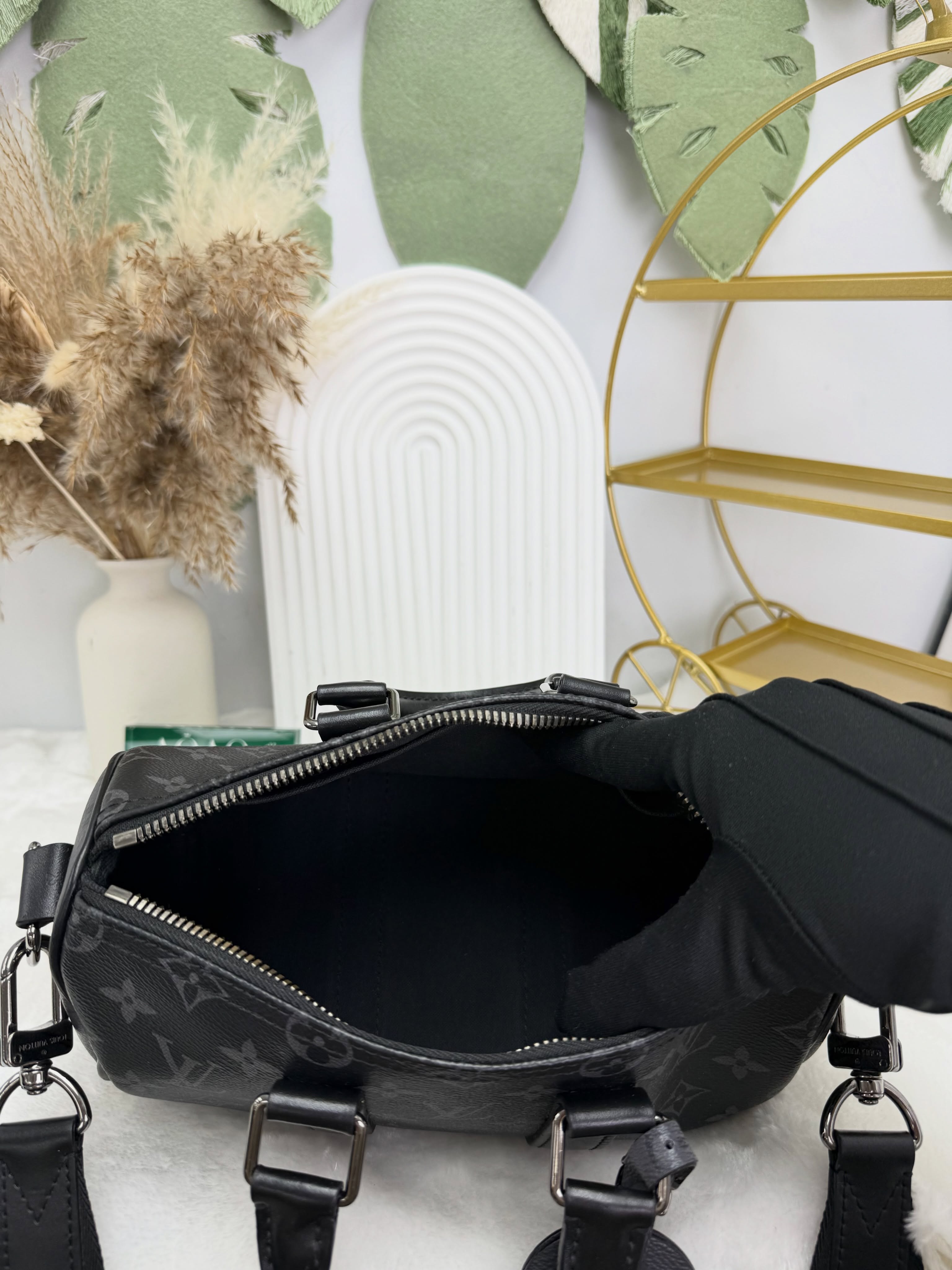 Lv👜 PRE OWNED 🛍️Keepall 25 黑武士老花🖤