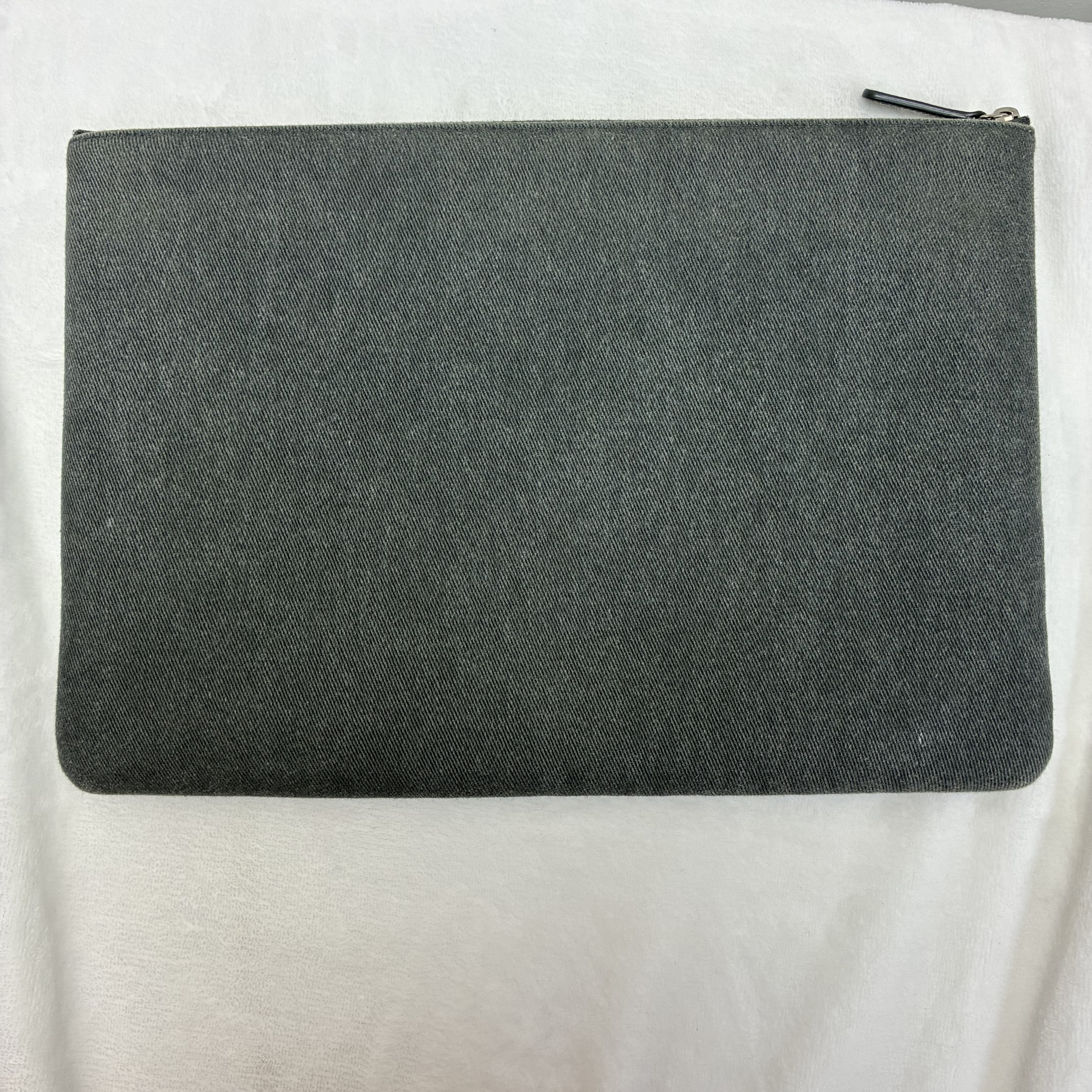 Chanel珠片手拿包