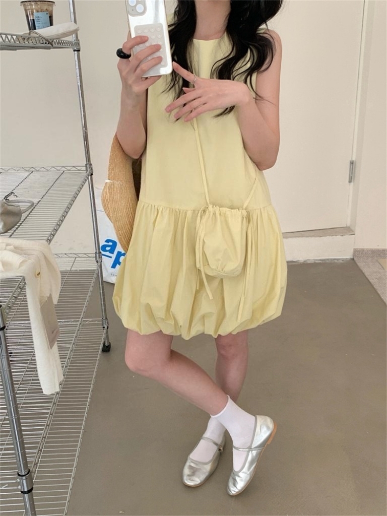 Agnes Puffy Dress free small crossbody bag 韩系减龄甜美背心花苞连衣裙配送🎁同色包包 ( 3 colours )