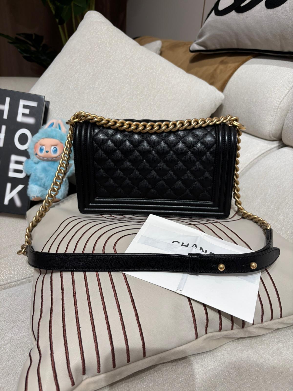 Chanel Boy 25cm A67086 黑色荔枝牛皮金扣 100%Authentic, 98%New ✅專門店收據✅晶片✅Dust bag ✅Box