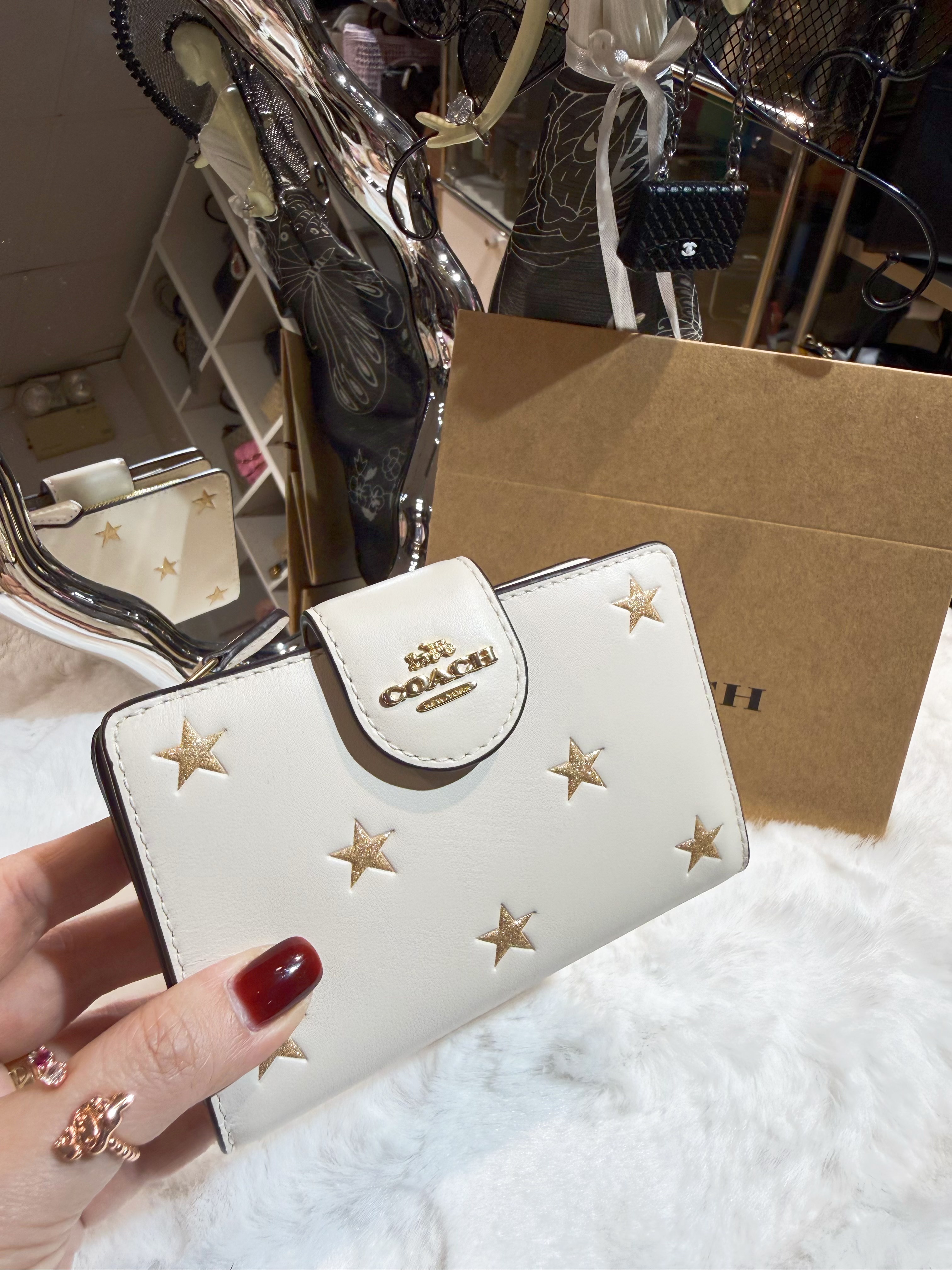 Coach medium wallet white/star