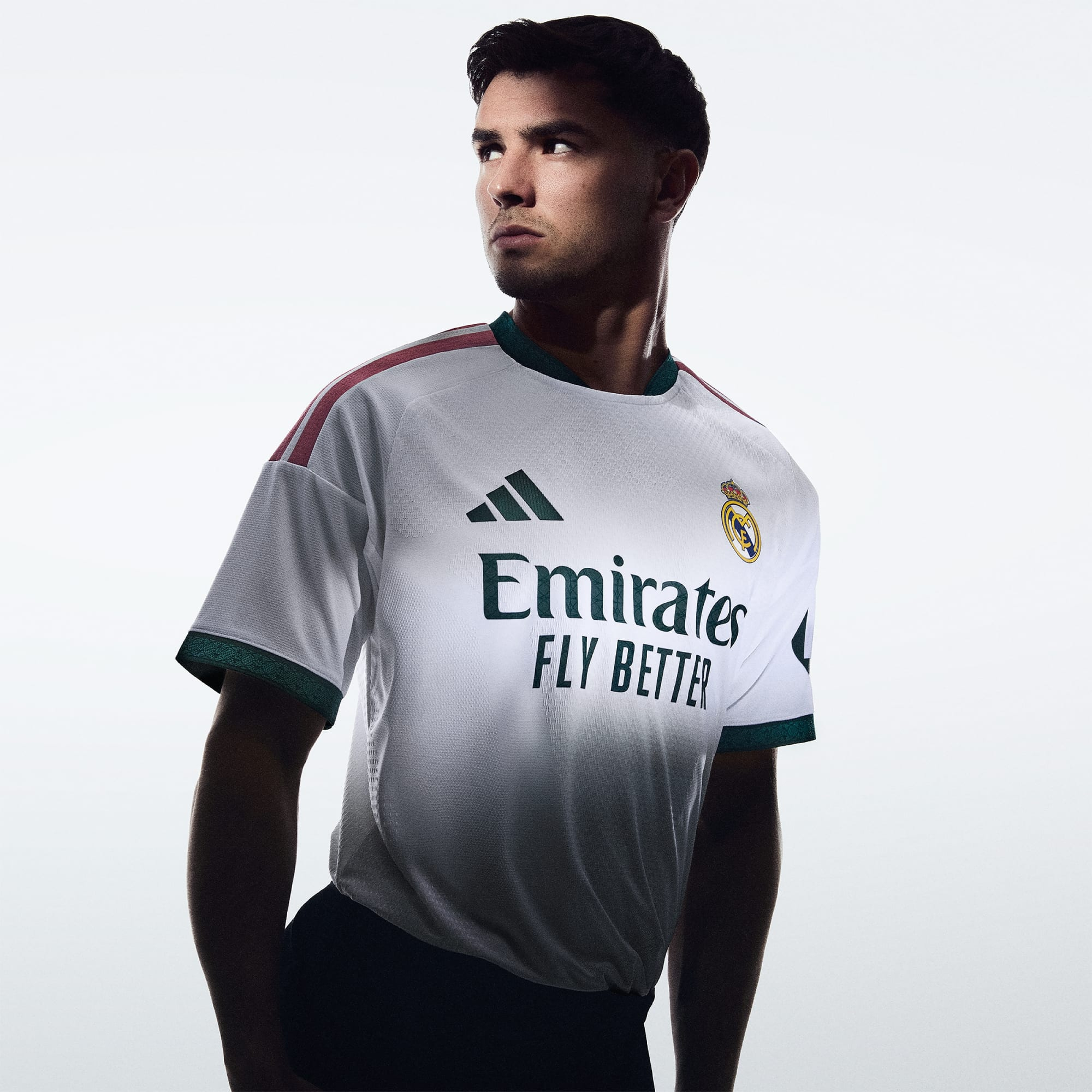 👑💎好比皇冠上鑽石與珍珠 Adidas Real Madrid 皇家馬德里 2026-27 主場球員版球衣 (可加印字章) JZ7218