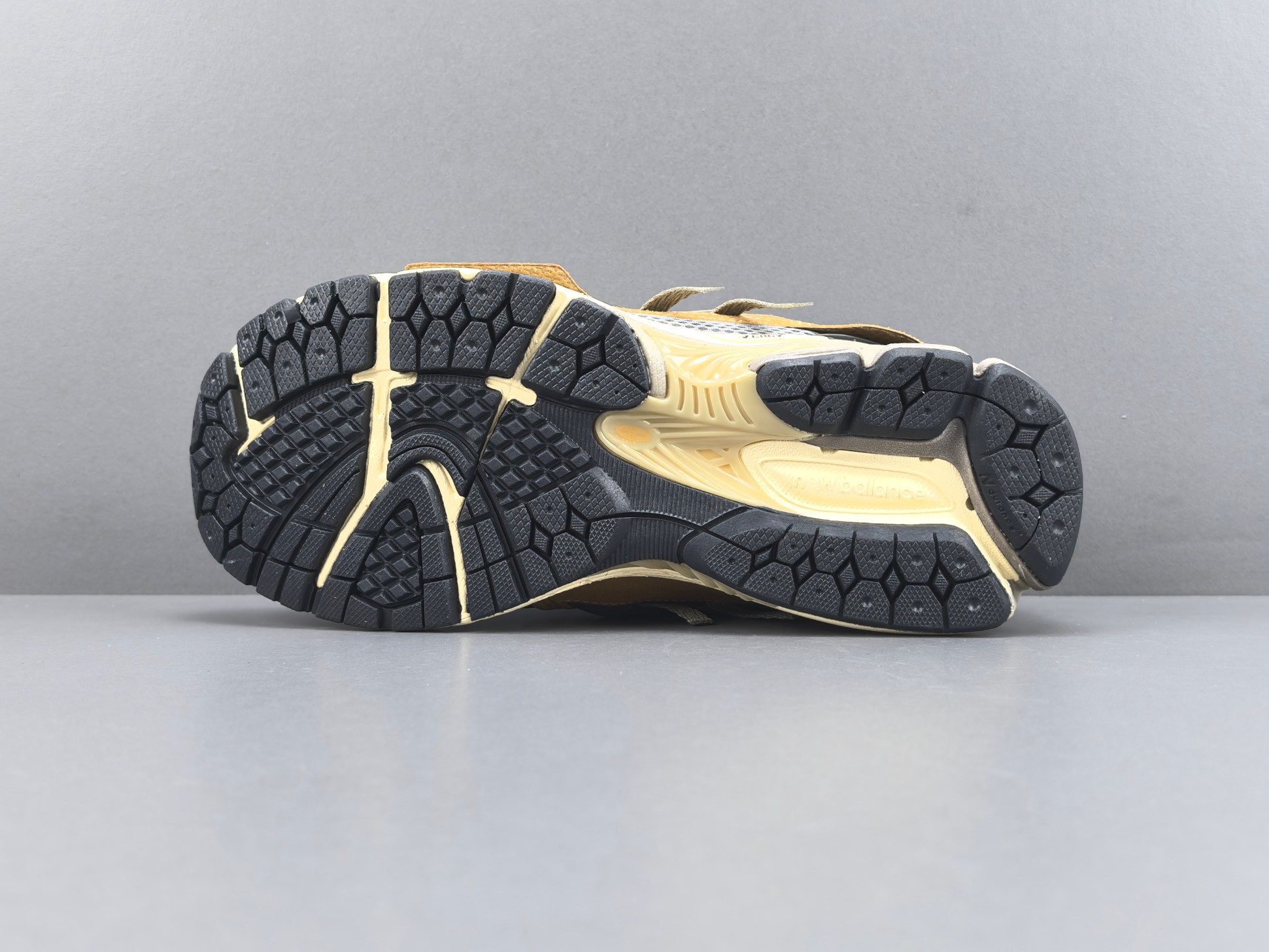 New Balance 1906A U1906AA