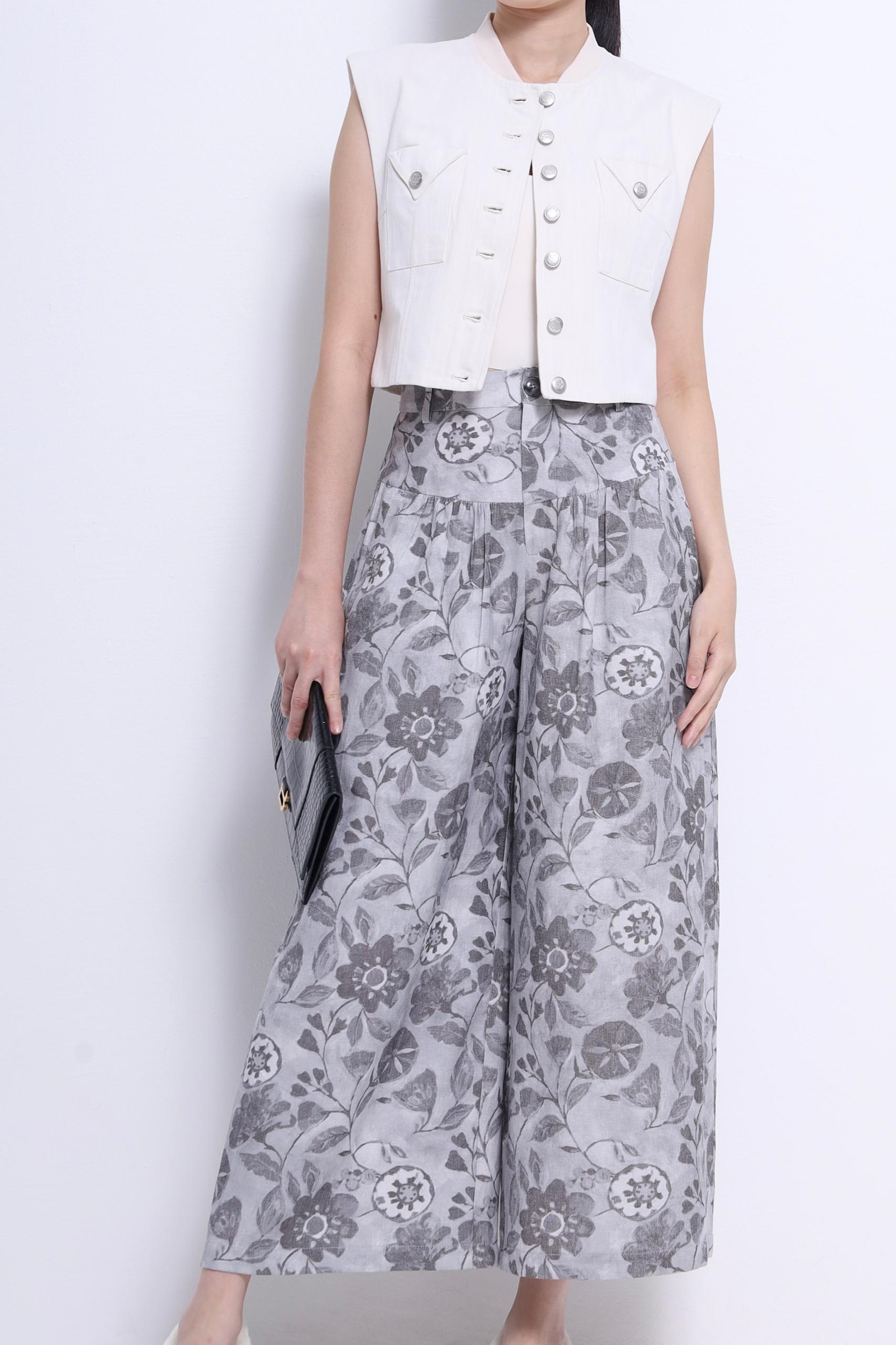 CB2703 FRONT BUTTON POCKET VEST BLOUSE