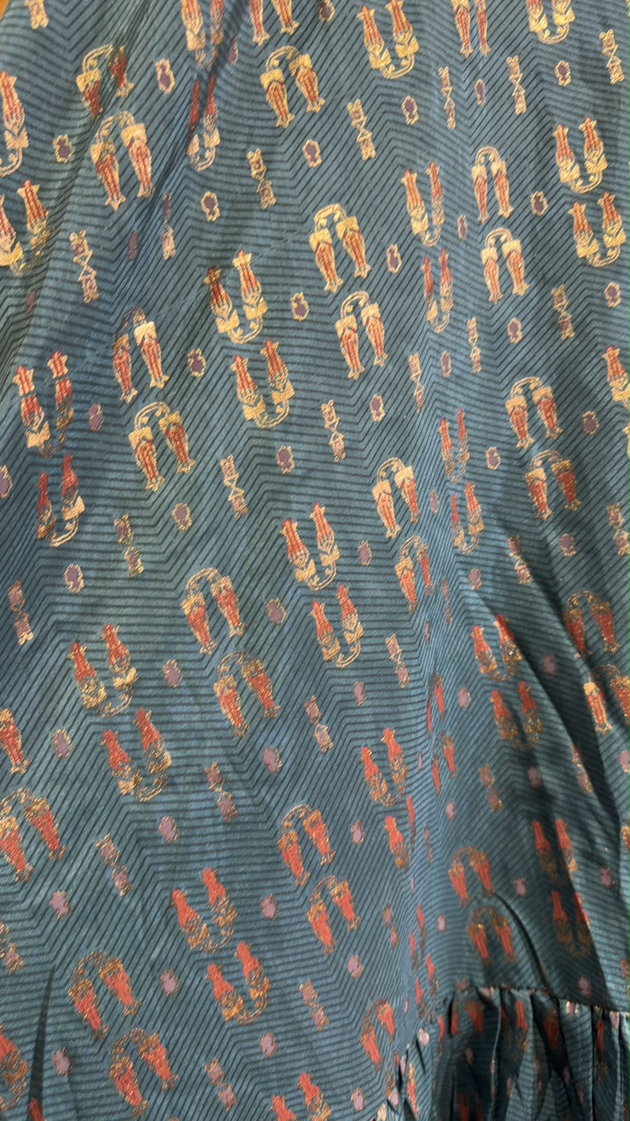 3168 Lake Green Thin Golden Stampling Maxi OP 53"