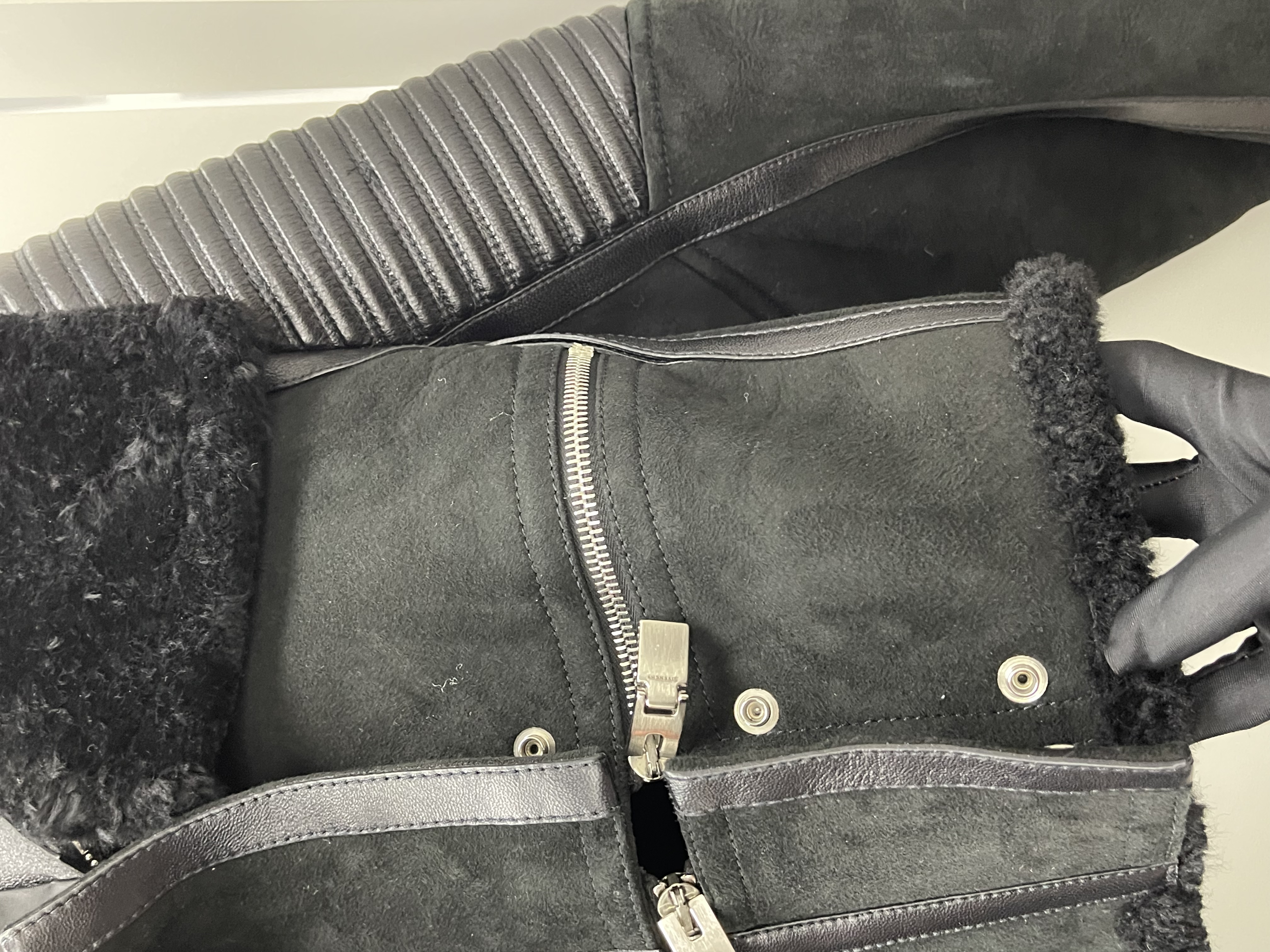 Pre-owned Givenchy jacket/ Product Code: 26012606