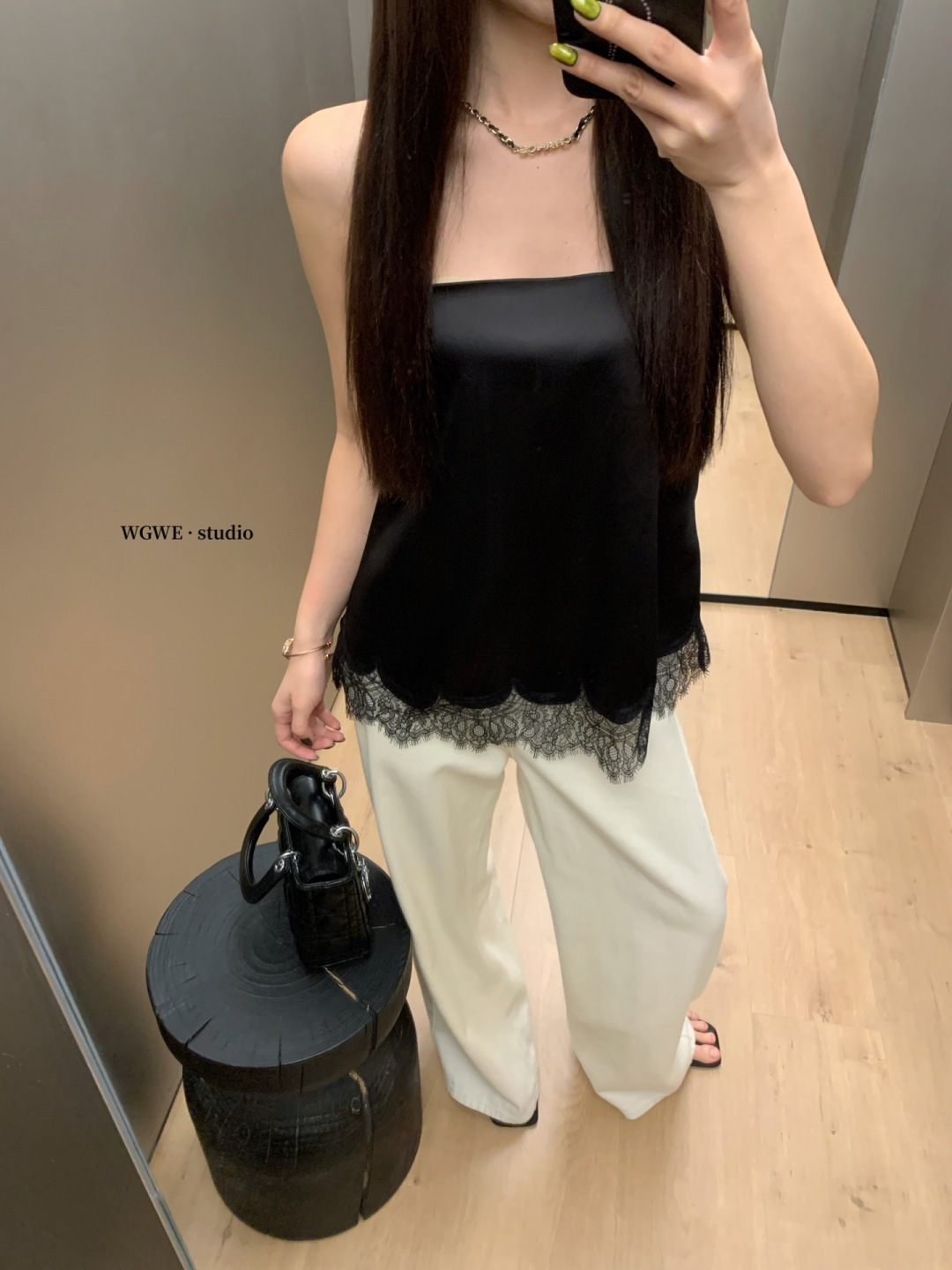 4607 “ Satin Lace Top”极简风蕾丝缎面抹胸