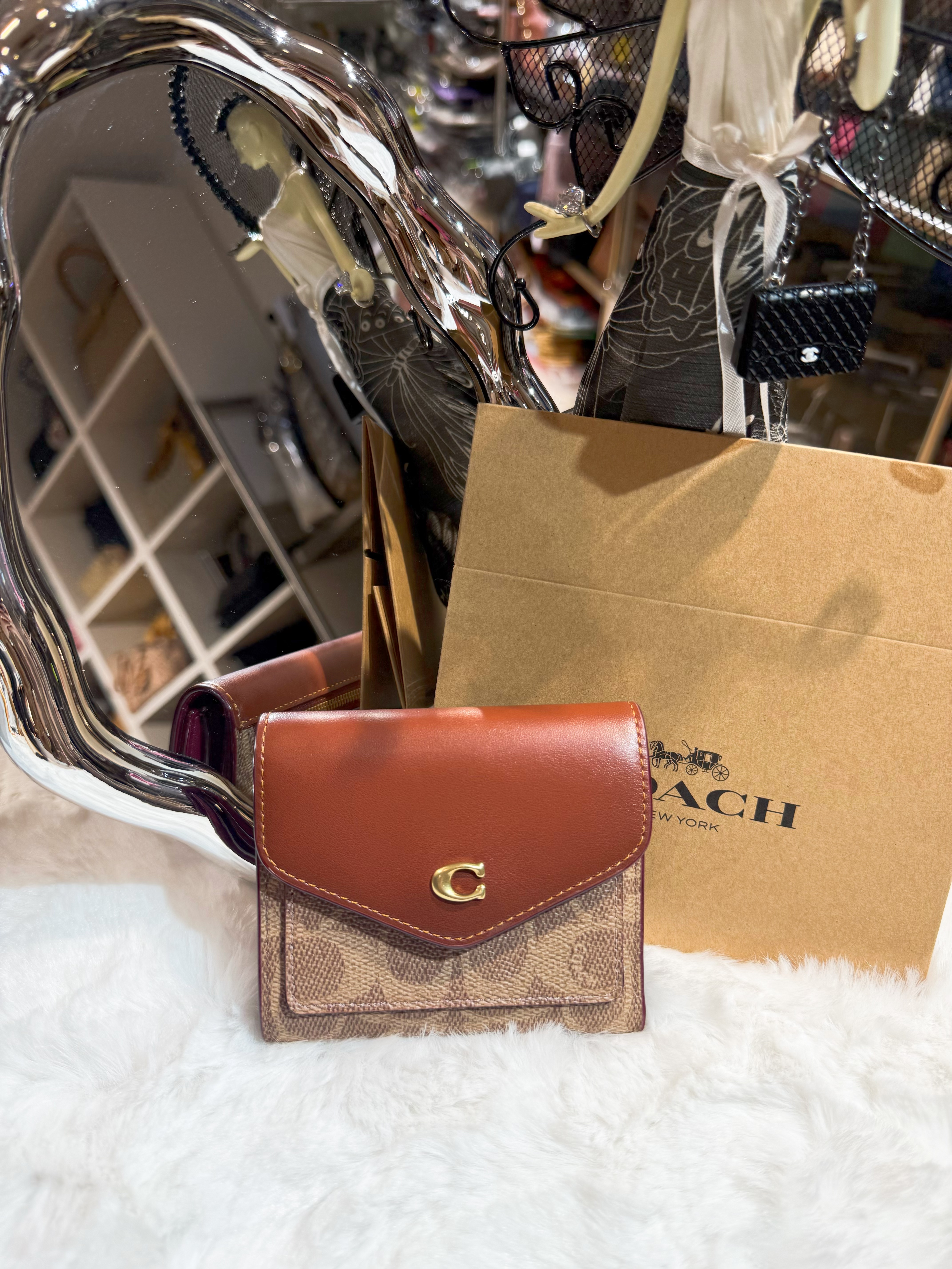 Coach Wyn wallet logo/m