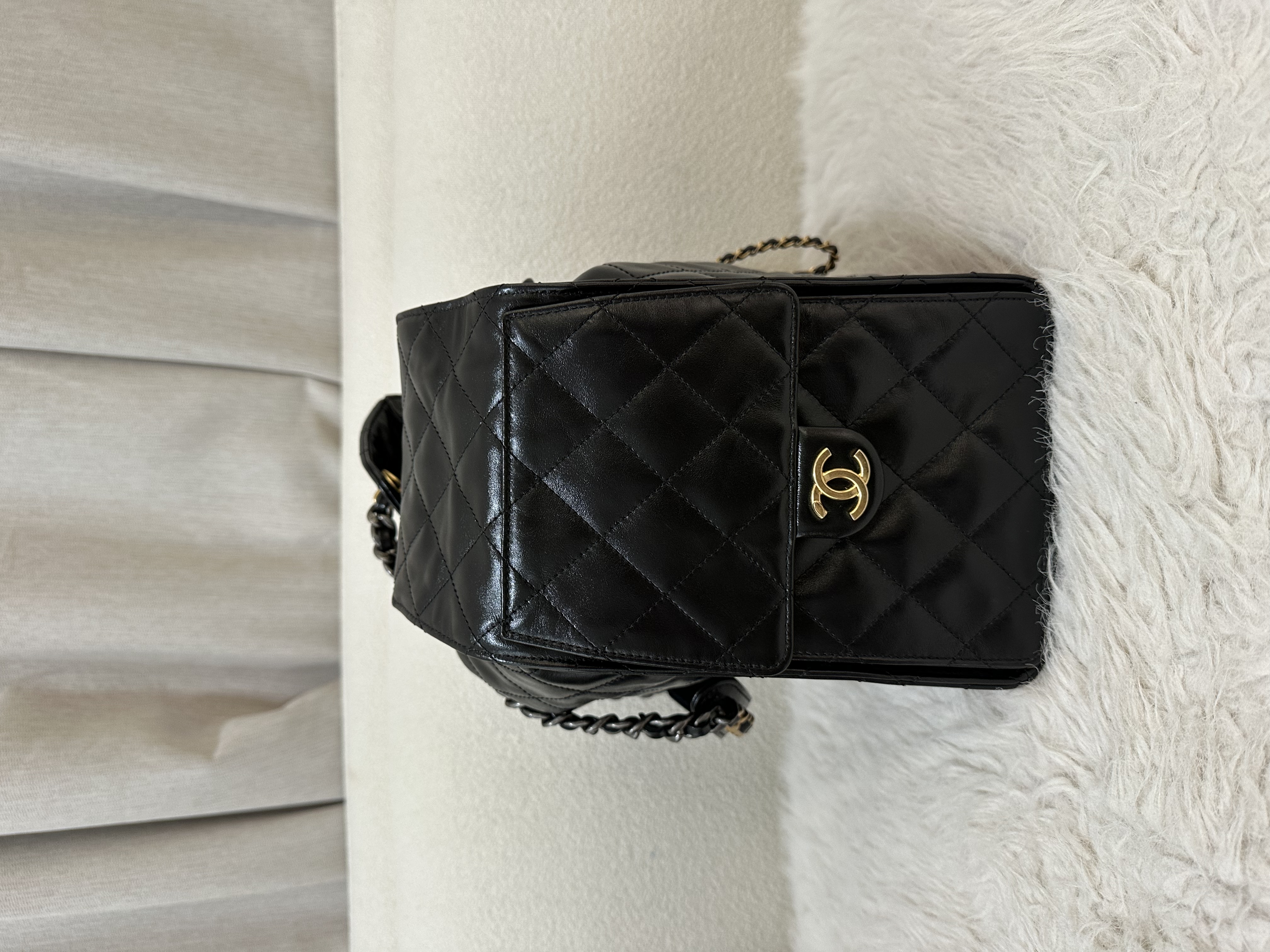 Pre-owned Chanel 25 Handbag/ Product Code: 26022108