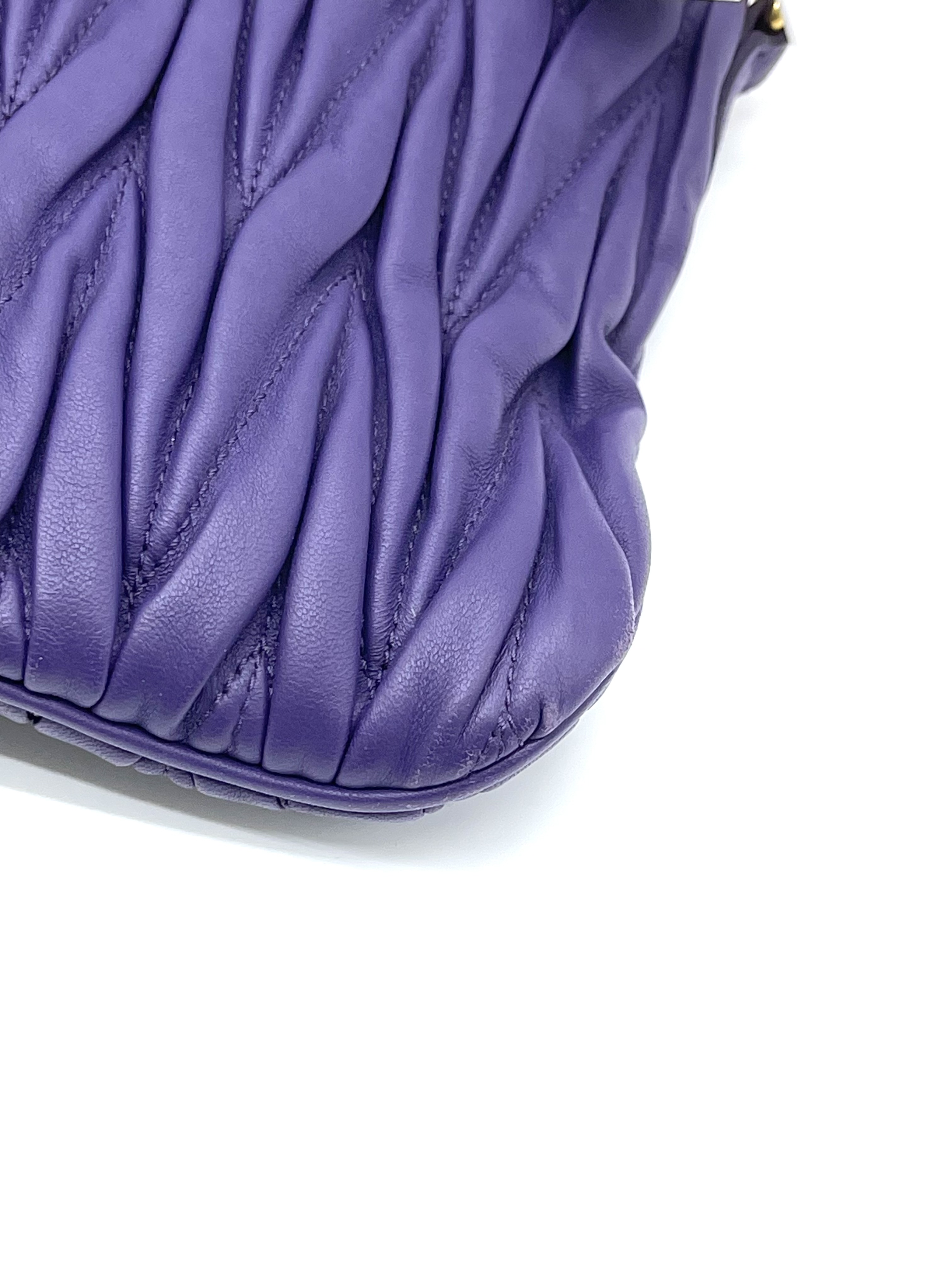 Pre-Owned MIU MIU Purple in Leather / Product Code: 26043012