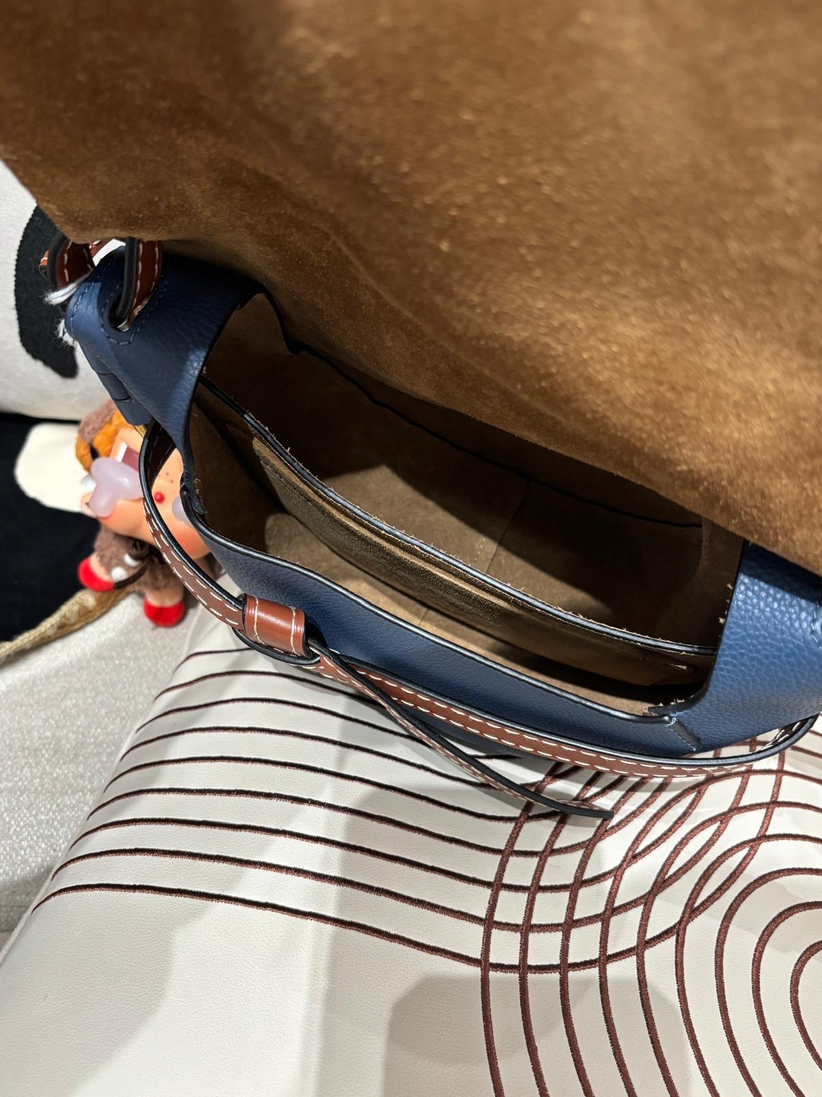 Loewe gate small 牛仔藍 100%Authentic ,95%new ✅dust bag