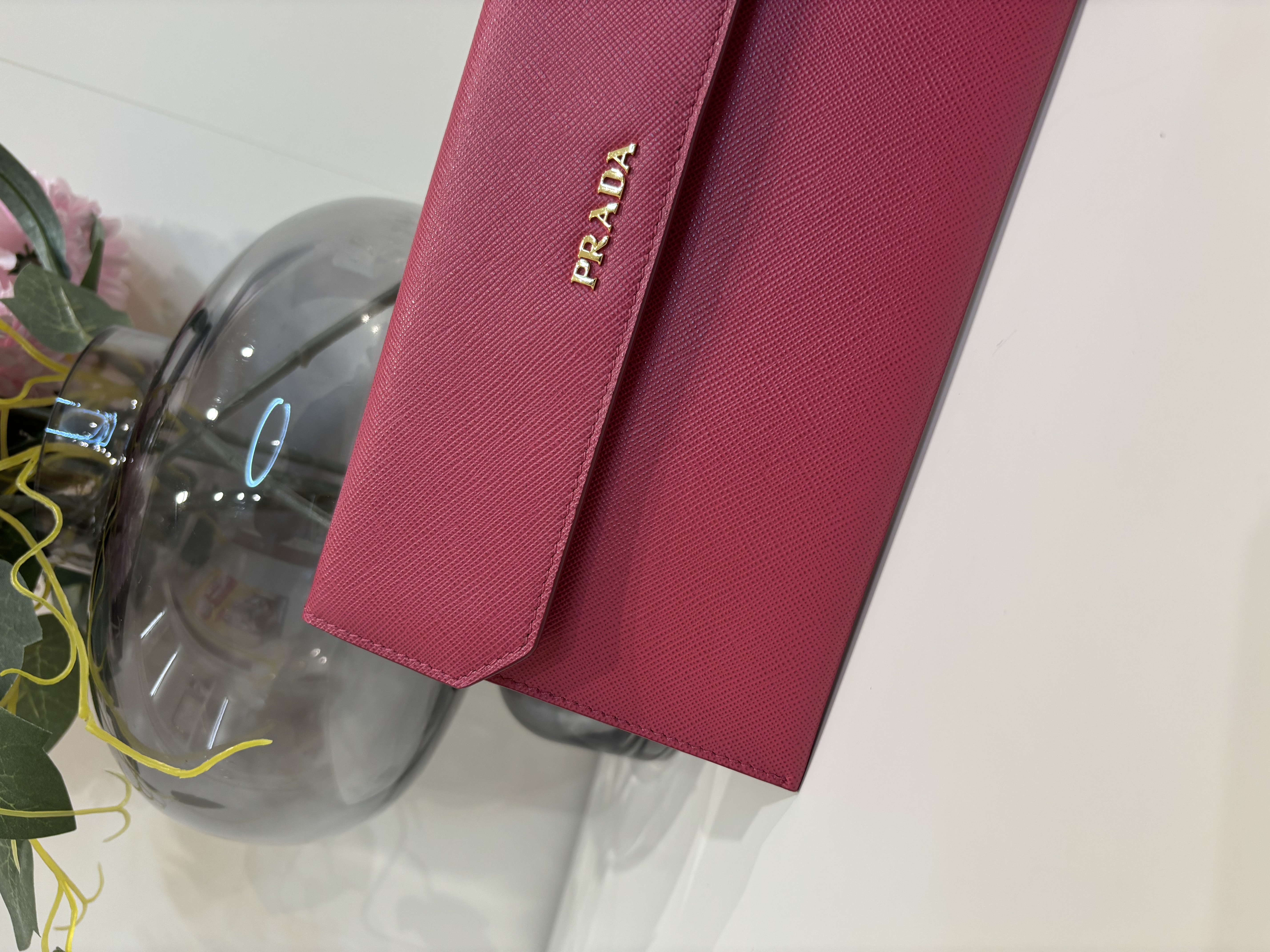 Prada wallet long zip wallet pouch clutch bag calfskin 98%new 