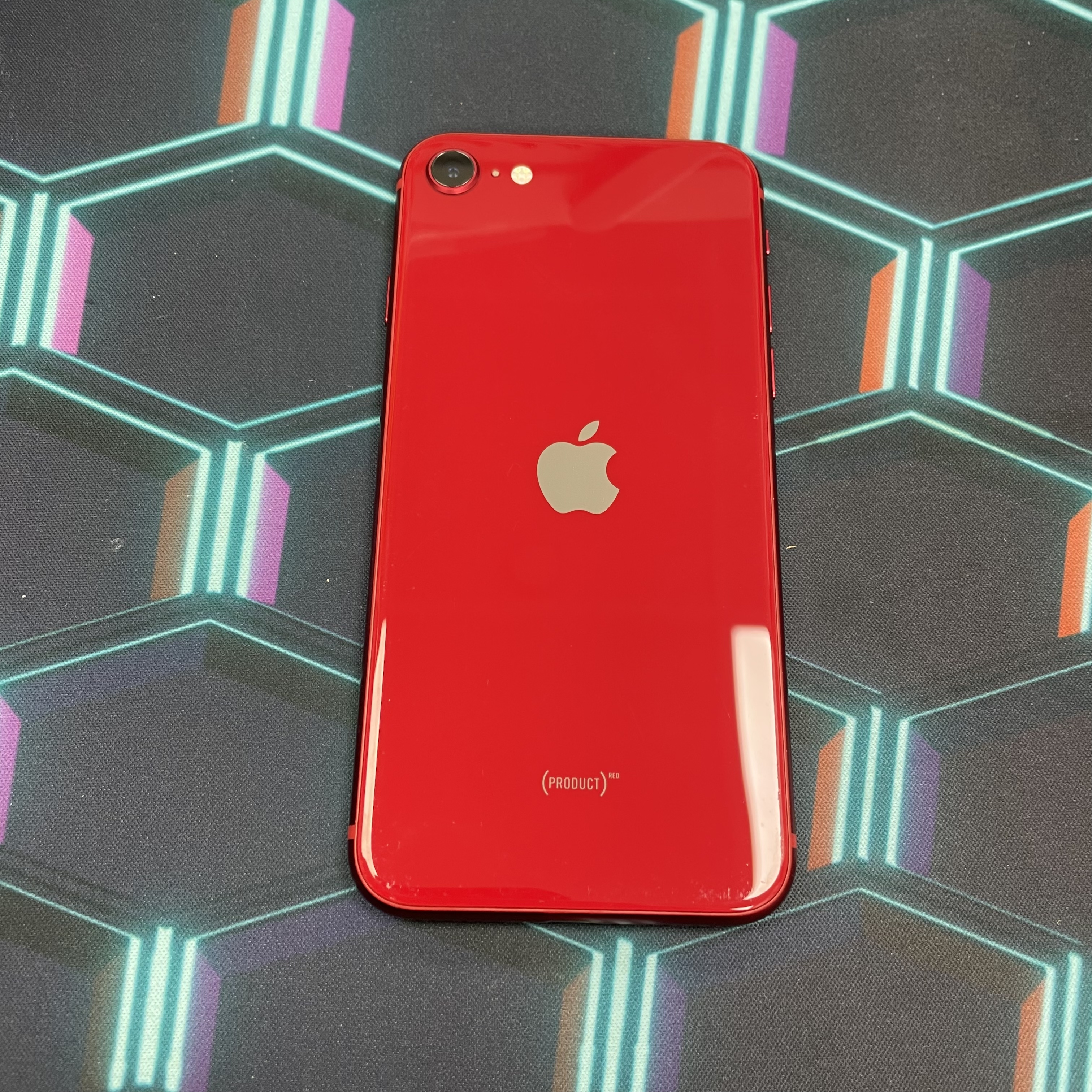 *6074 SE 3 勁靚機 64GB 電78 紅色 red