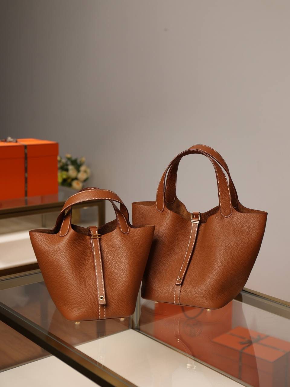 Hermes 爱马仕 Picotin Lock 大小对比🆚 22菜篮子金棕金扣 尺寸:22CM X 21CM X 17CM VS 18菜篮子金棕金扣 尺寸：18CM X 19CM X 13.5CM