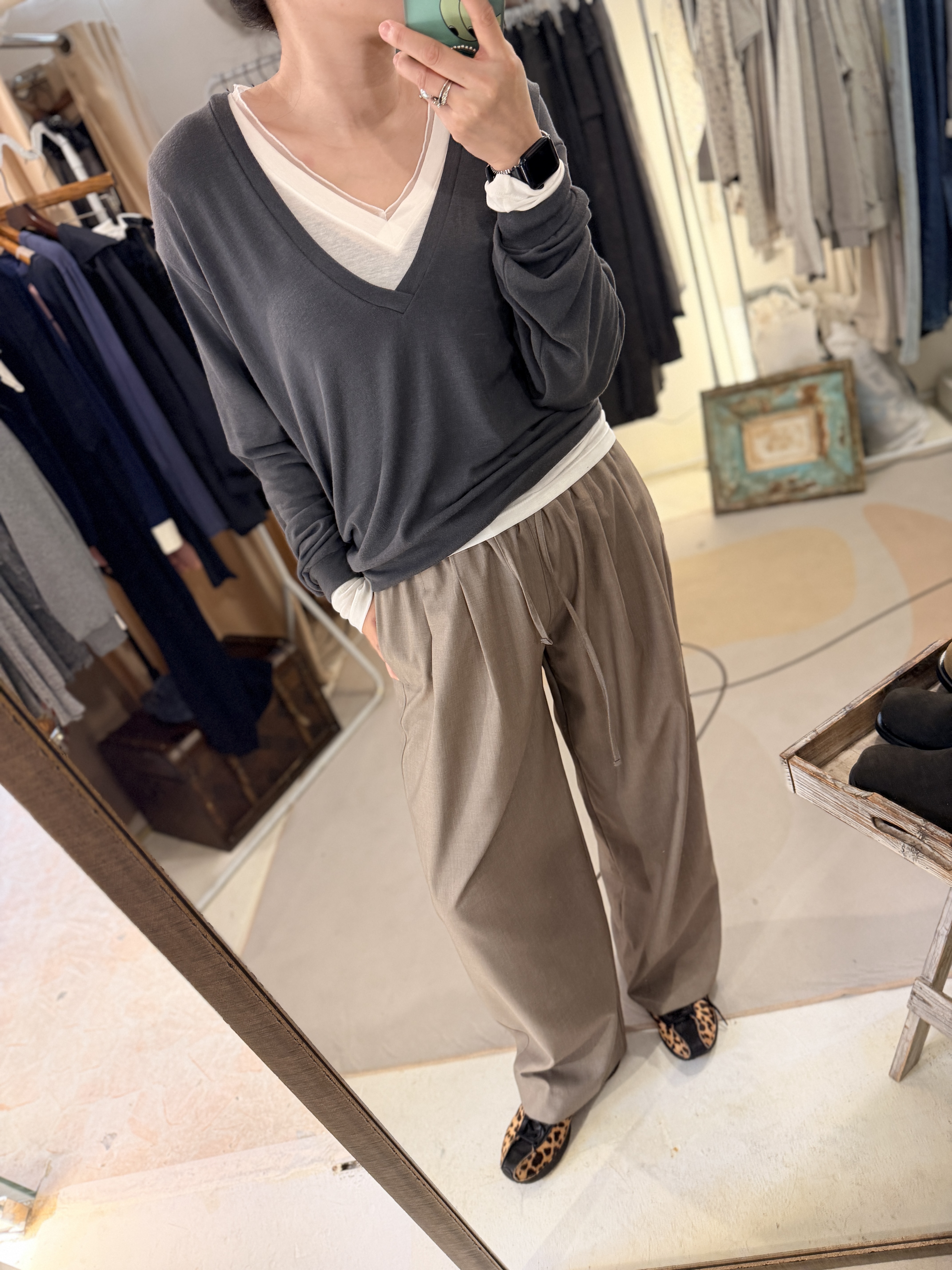 Deep V reversible top