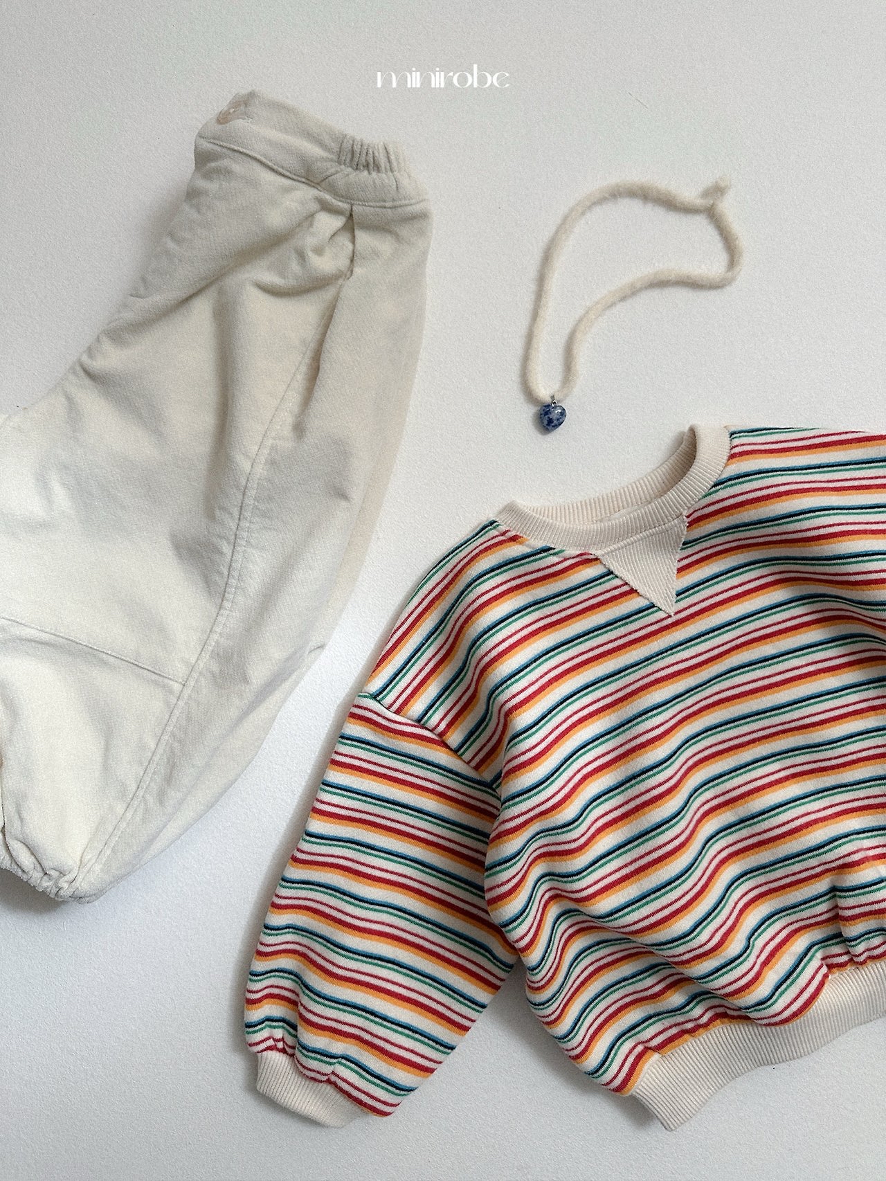Mnirobe | Rainbow sweatshirt