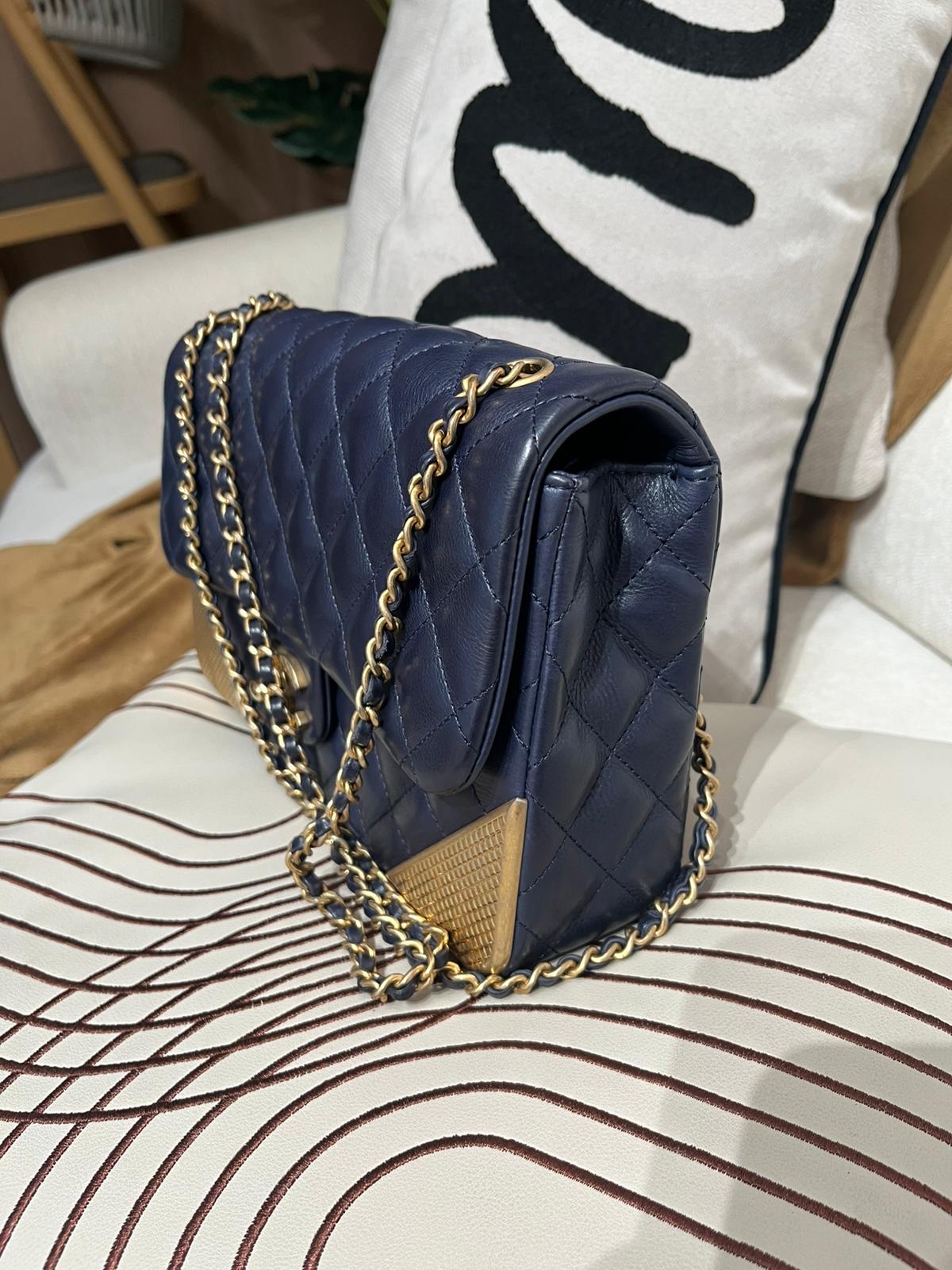 Chanel flap bag  100%Authentic,95%new ✅card✅Dust bag✅Box