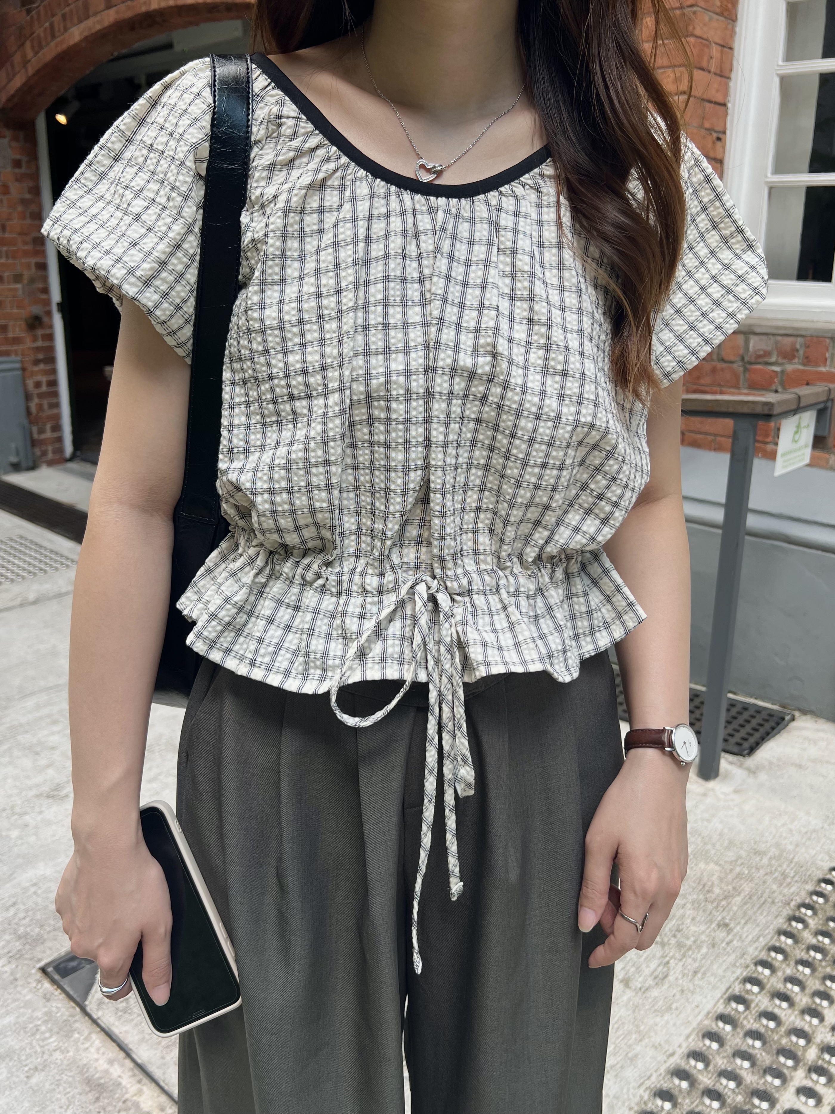 推薦 免熨寬鬆格紋blouse 