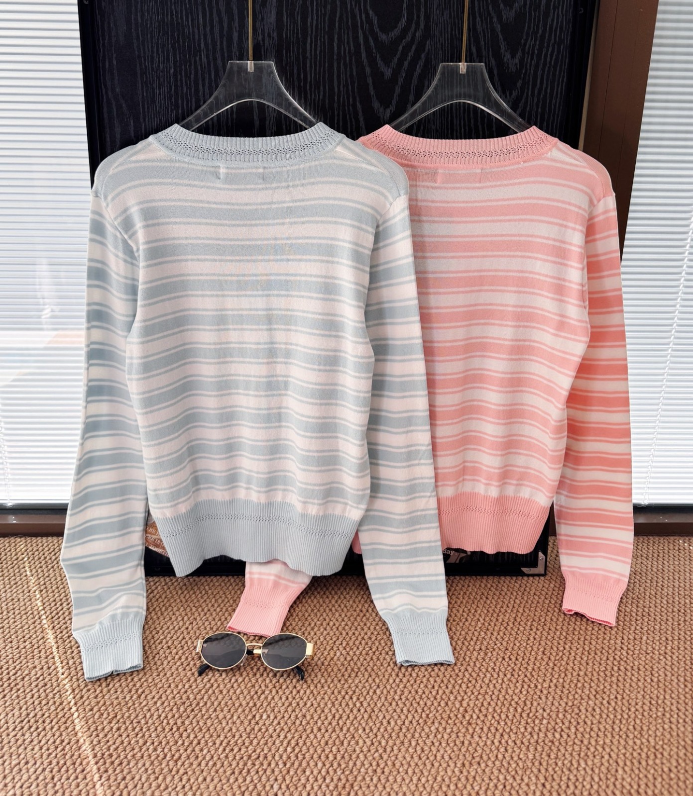 Vivienne Westwood 銀線土星刺繡薄款開襟冷衫