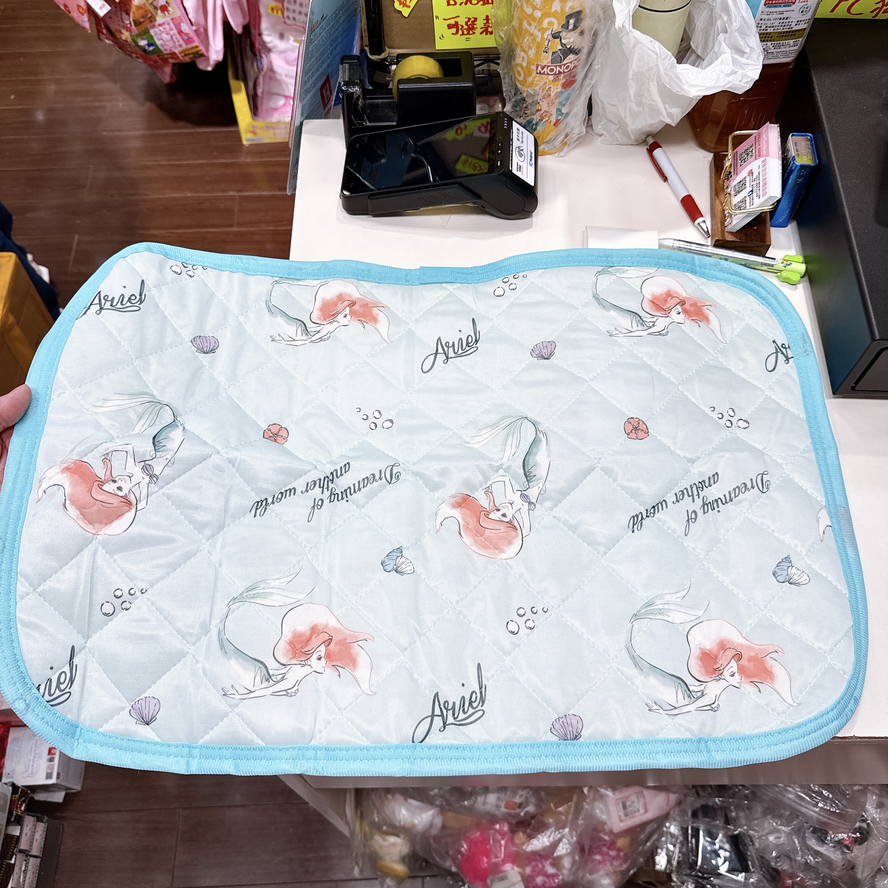 日本版Sanrio/迪士尼/阿美冷感枕頭套63×43 cm