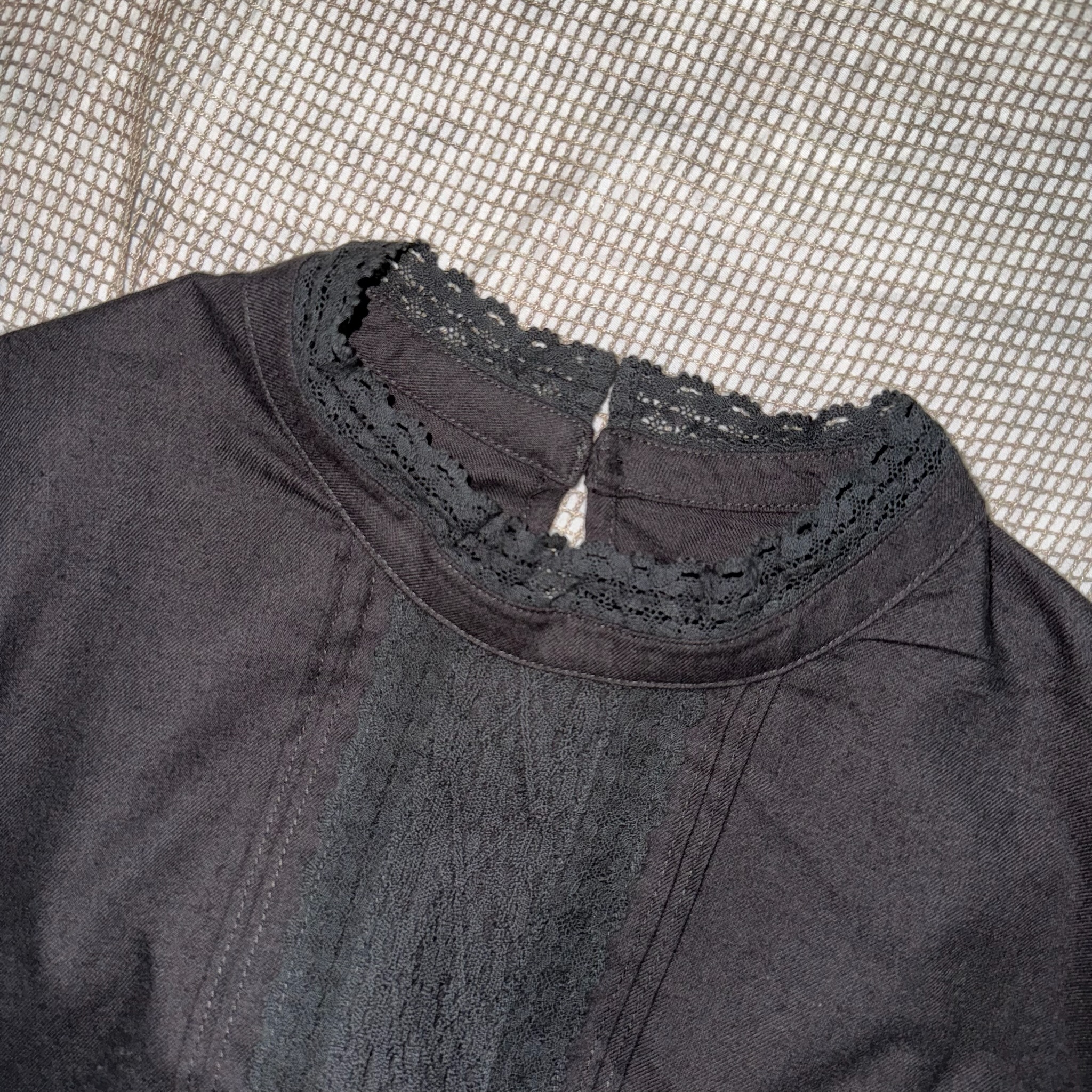 Victorian Style Pintuck Lace Trim Mock Neck