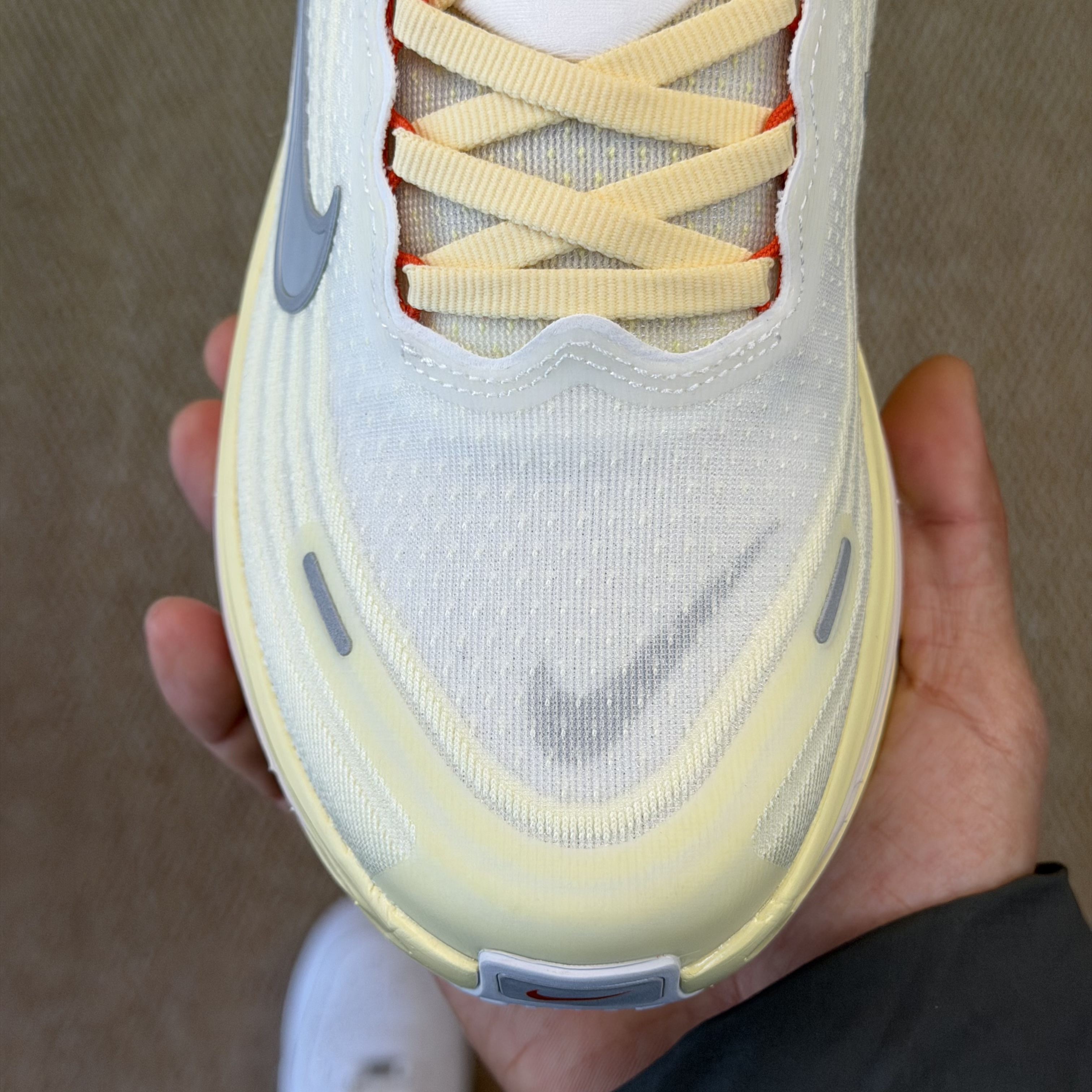 Nike Vomero Plus IM5020-100