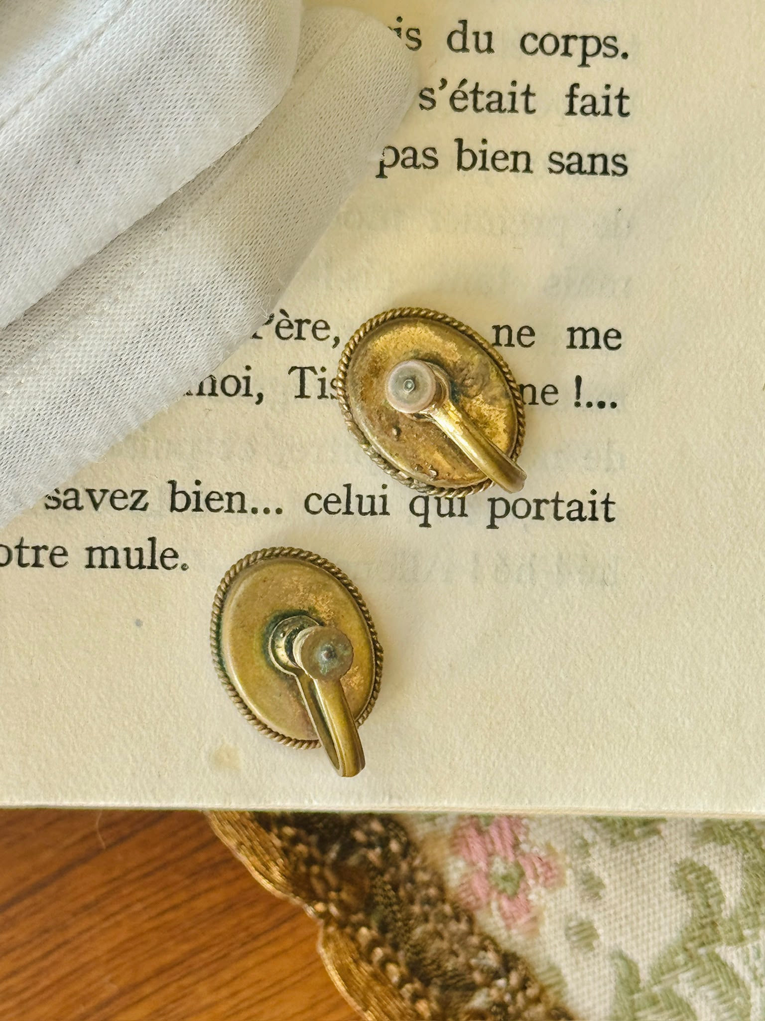 Vintage Mid-Century Floral Mosaic Oval Screw-back Earrings(MT2690)