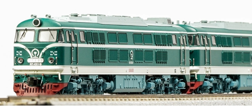 中國長嗚進口型內燃機車  NY7 綠色 N比例1：160