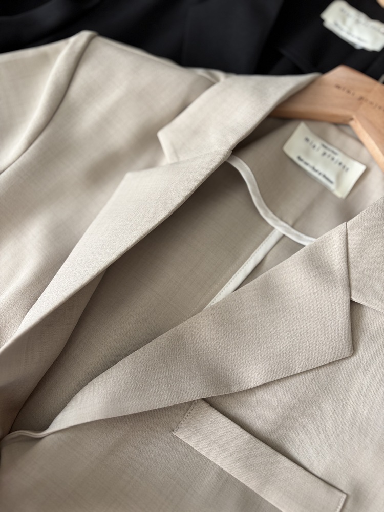 Sandstone Air Relaxed Blazer (Light Beige)