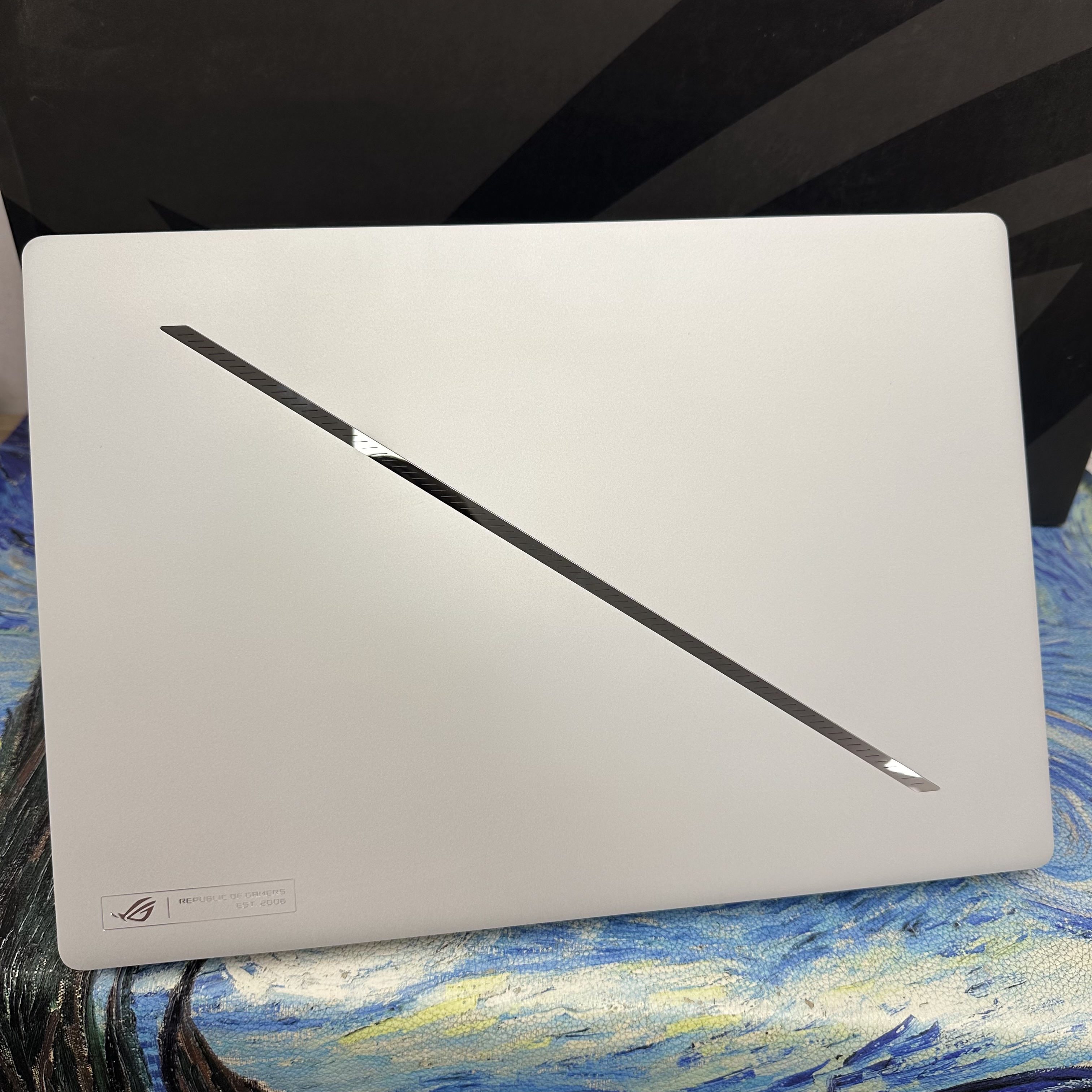 #6028 ASUS  ROG Zephyrus G16 AMD Ryzen AI 9 HX 370w /32GB Ram/1TB SSD /16寸AMOLED 2.5K Mon/240Hz高刷/Ai / Gaming Laptop / Notebook / Laptop / PC / Gaming / Movie / Netflix  / 獨立顯示卡 /  Work / Office