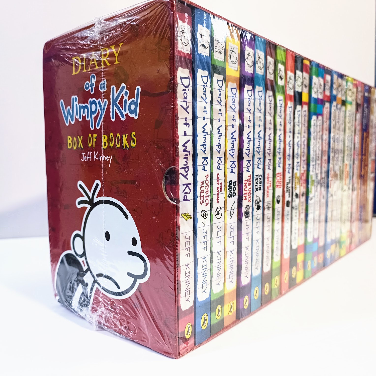 Diary of a Wimpy Kid  25 books   小屁孩日記 B070