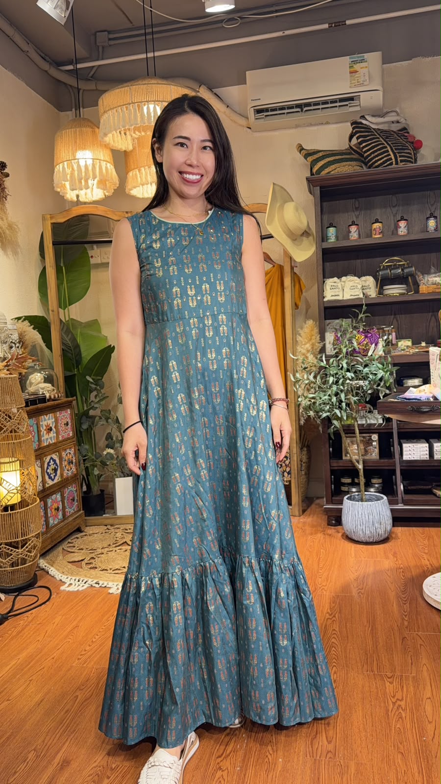 3168 Lake Green Thin Golden Stampling Maxi OP 53"
