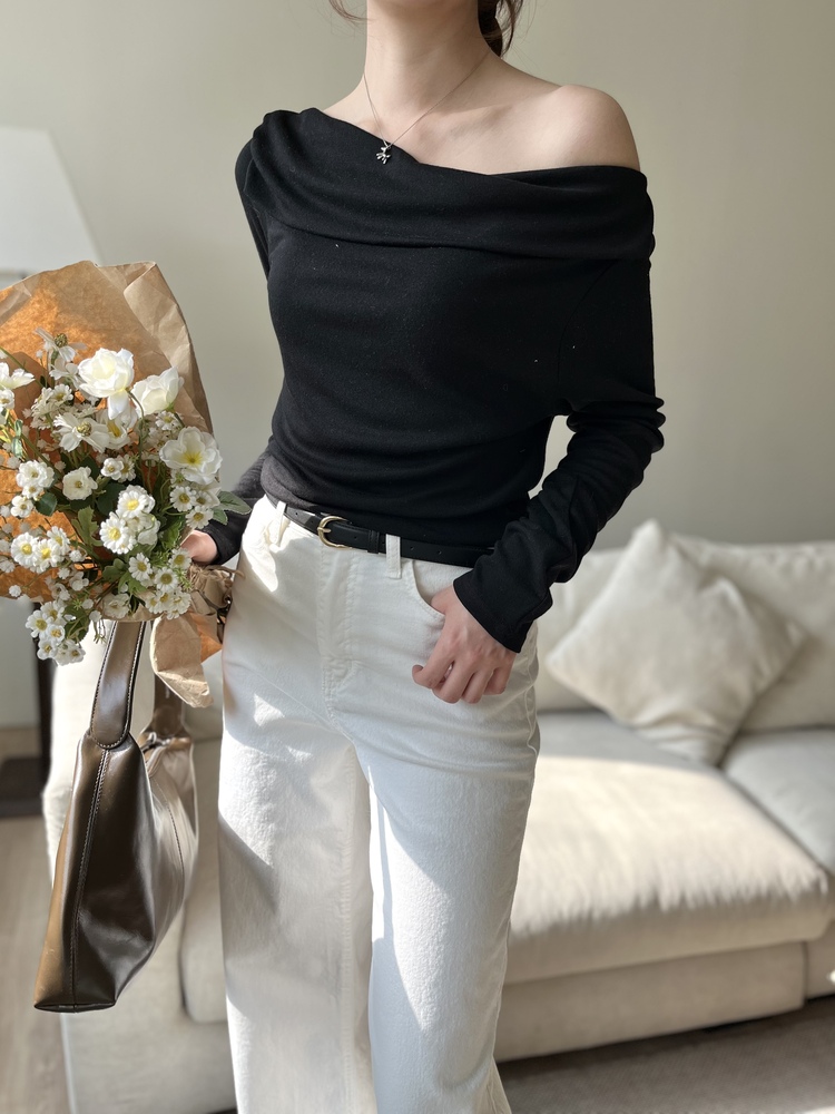 Muse Off Shoulder Drape Top (Black)