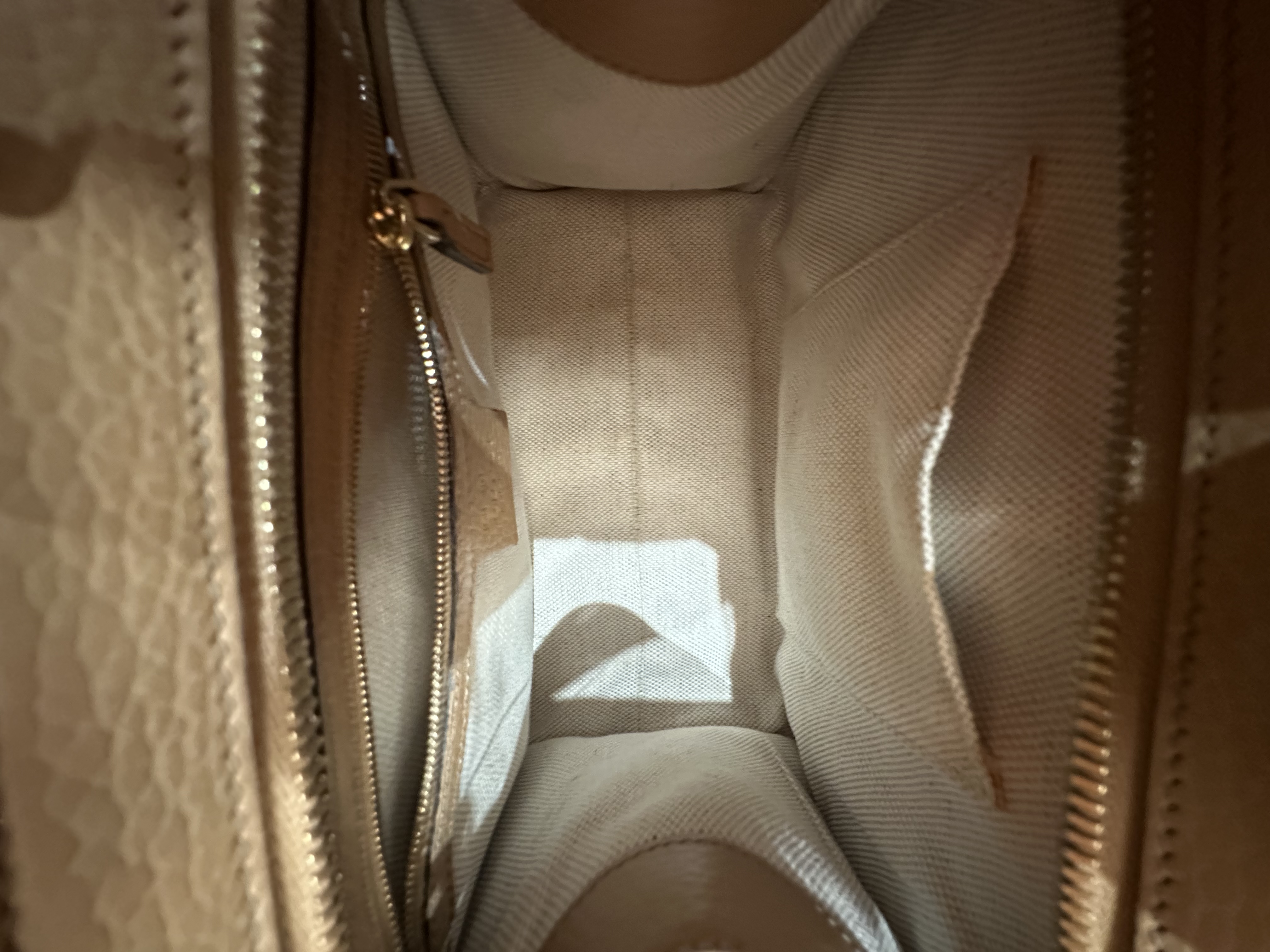 直播貨品 |  [1個-$100 2個-$300］HH34