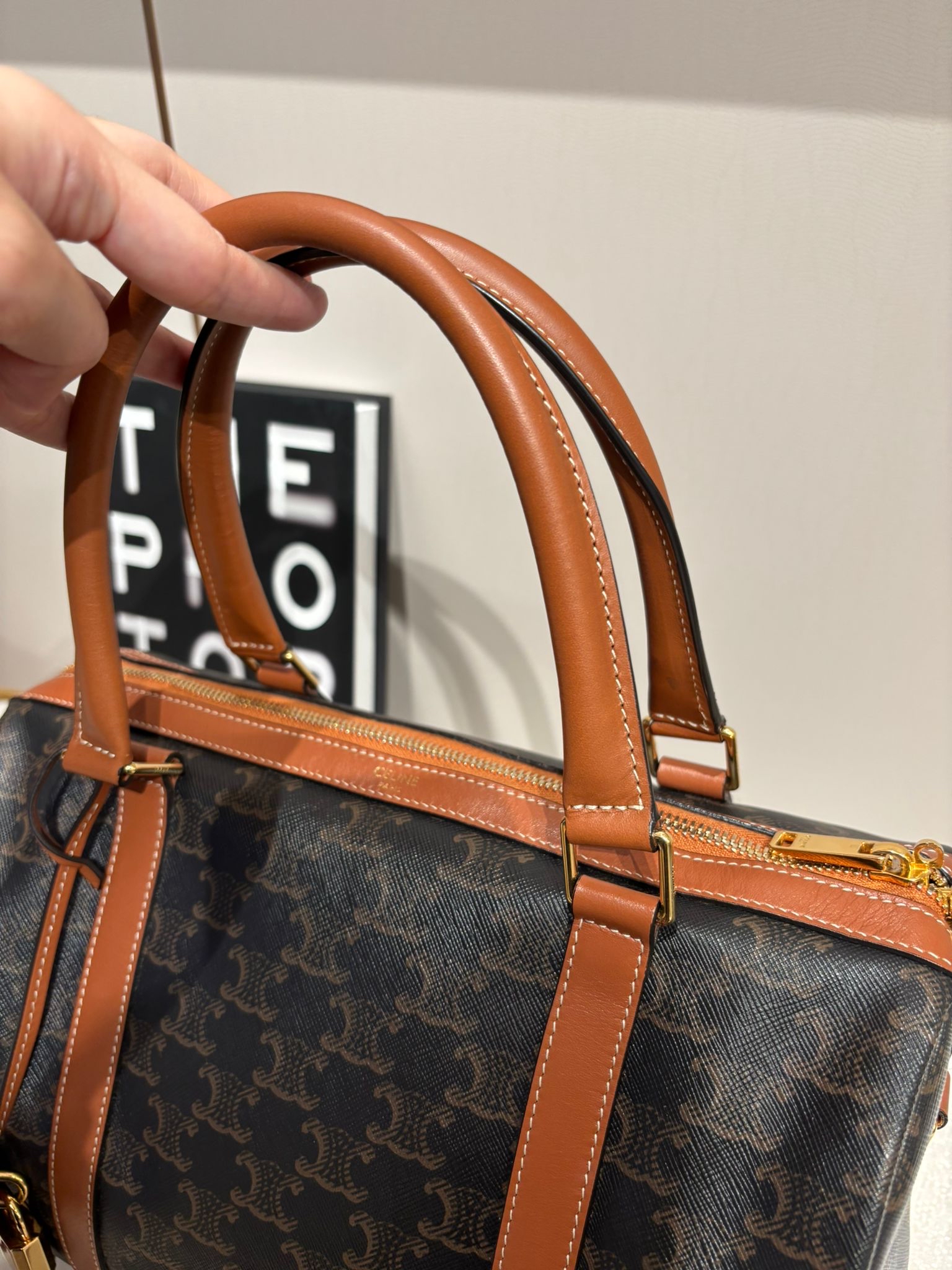 Celine Medium Boston Bag 100%Authentic, 98%New ✅收據✅Key Lock✅Dust bag