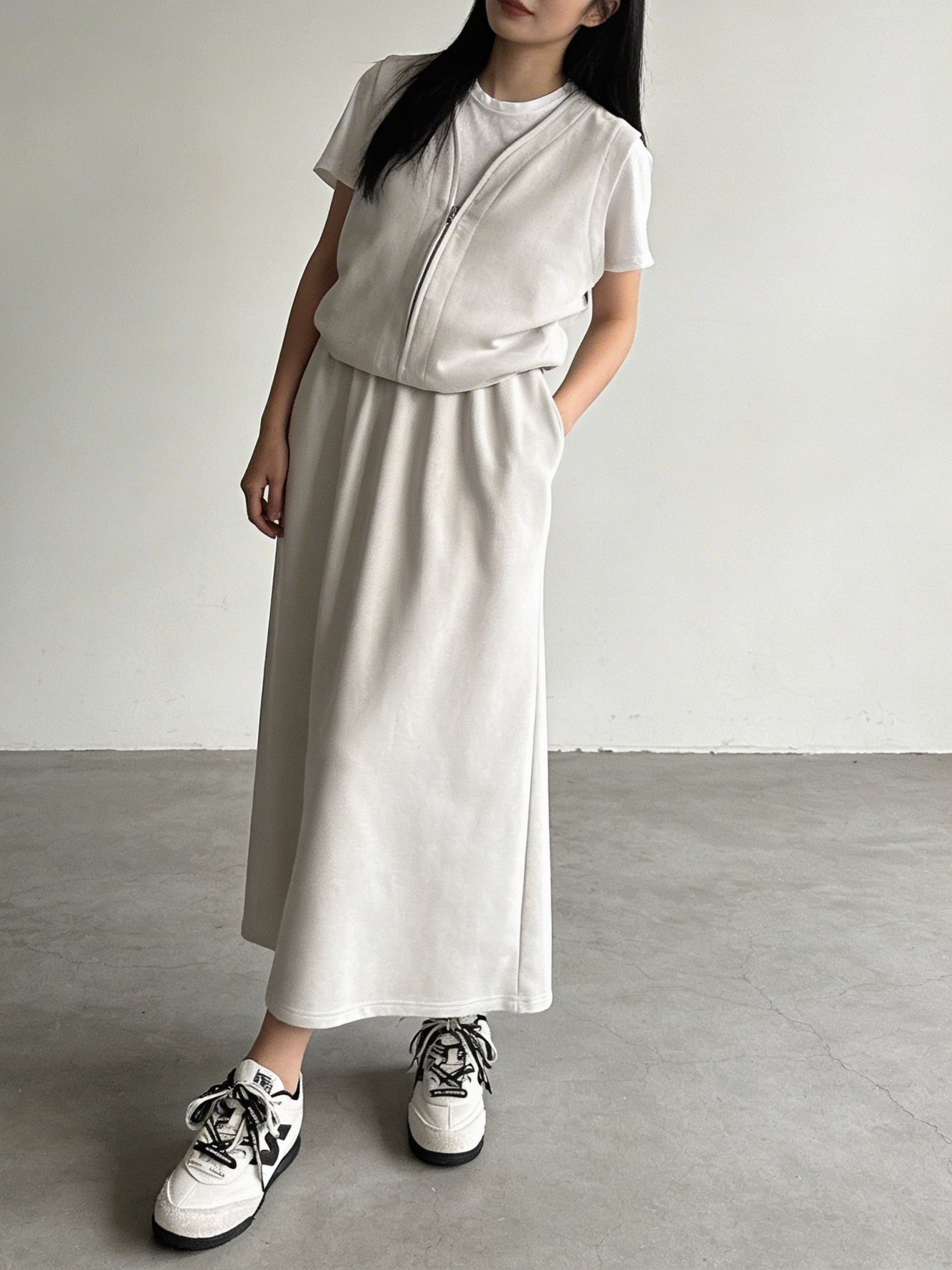 杏色V領拉鍊短袖上衣 + 鬆緊中長裙套裝