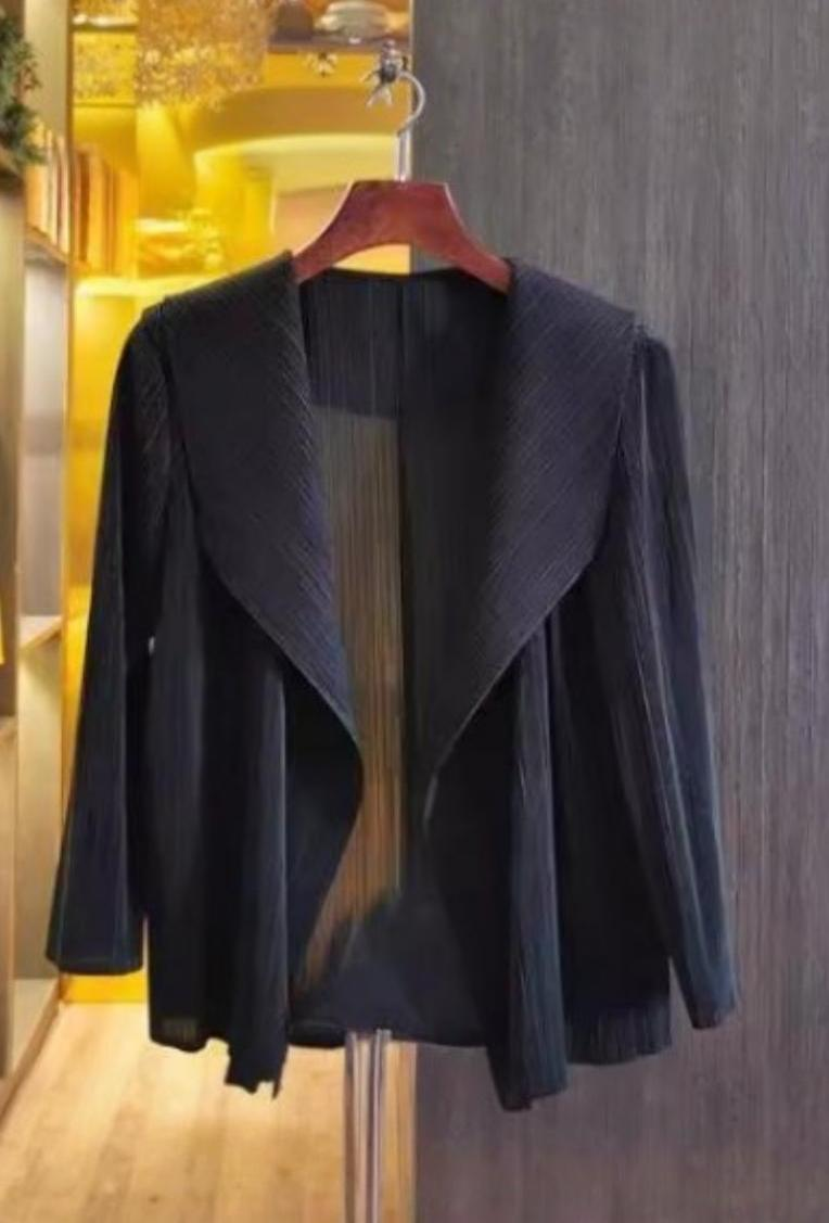 Flowy Pleated Mid-Length Outer