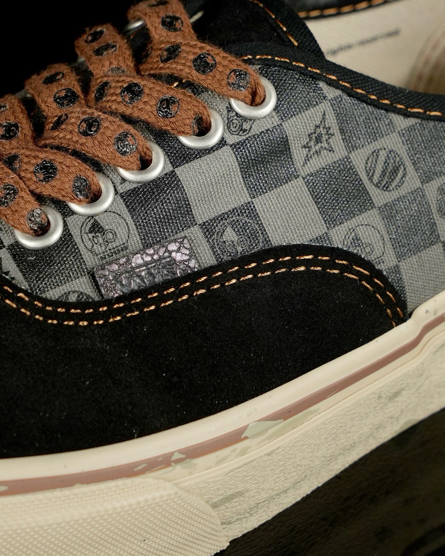 Vans Authentic Pop Mart Space Molly VN000EGAQ3Y