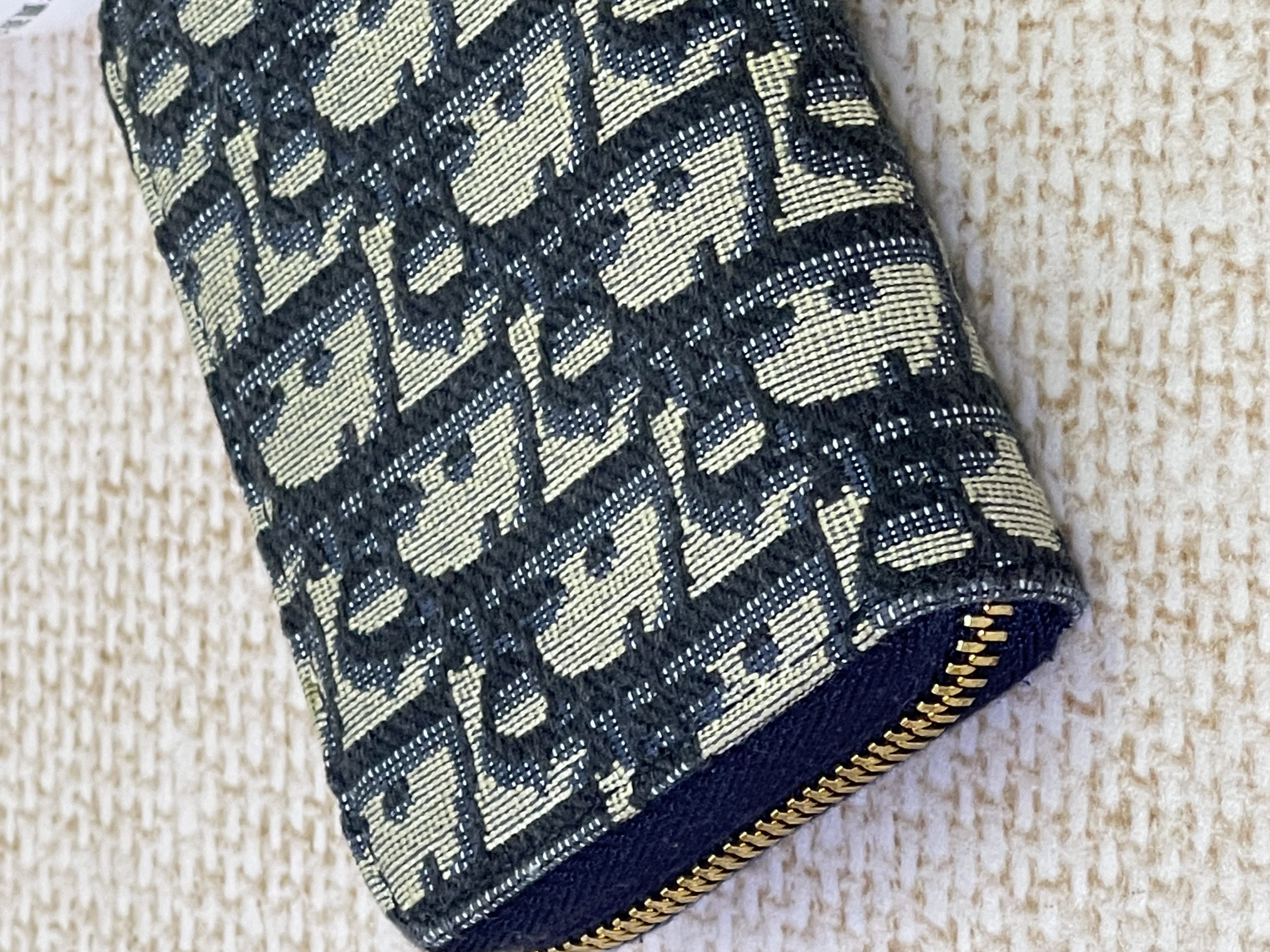 Pre owned Dior 30 Montaigne Voyageur / Product Code: 26031101